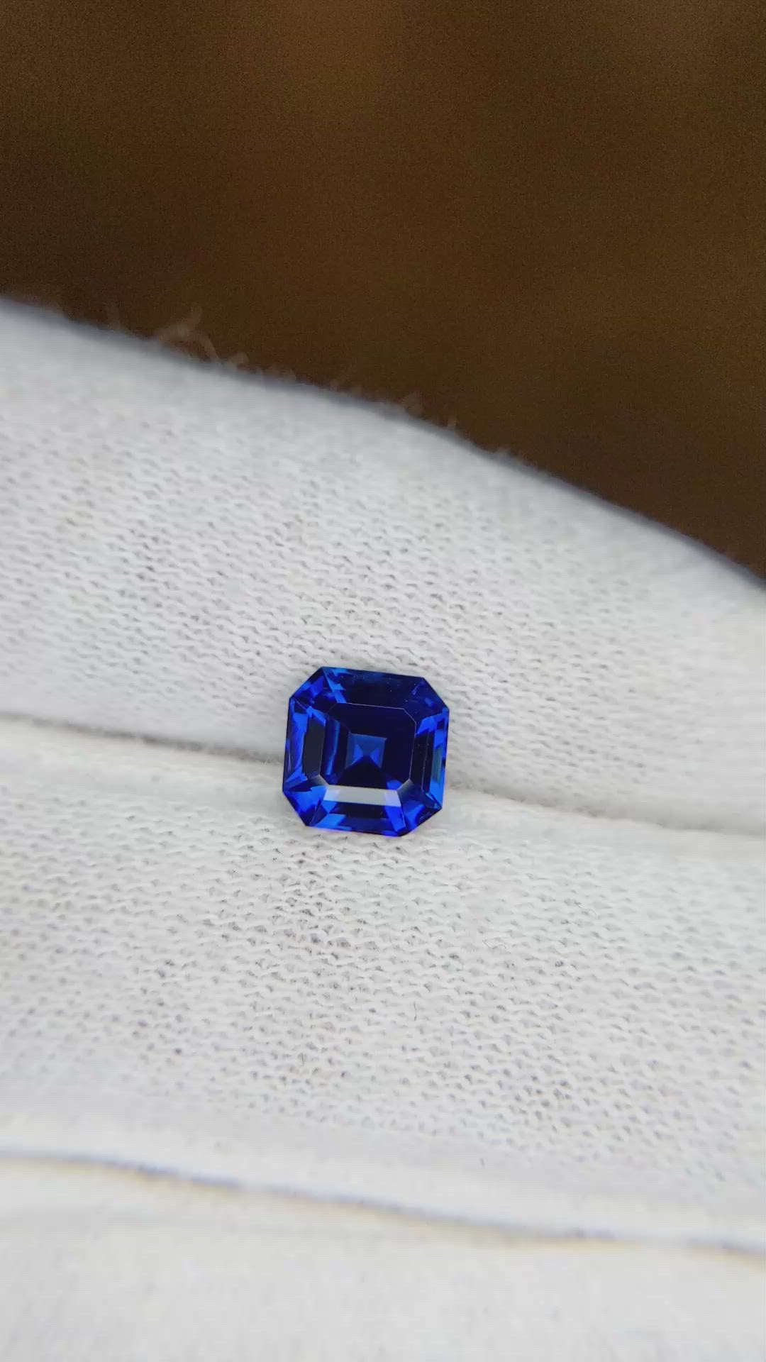 1.47 Ct. Blue Sapphire from Ceylon (Sri Lanka) Size Video