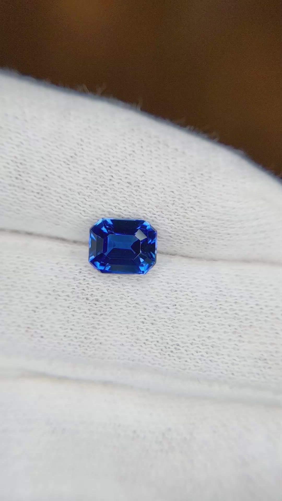 1.65 Ct. Blue Sapphire from Ceylon (Sri Lanka) Size Video