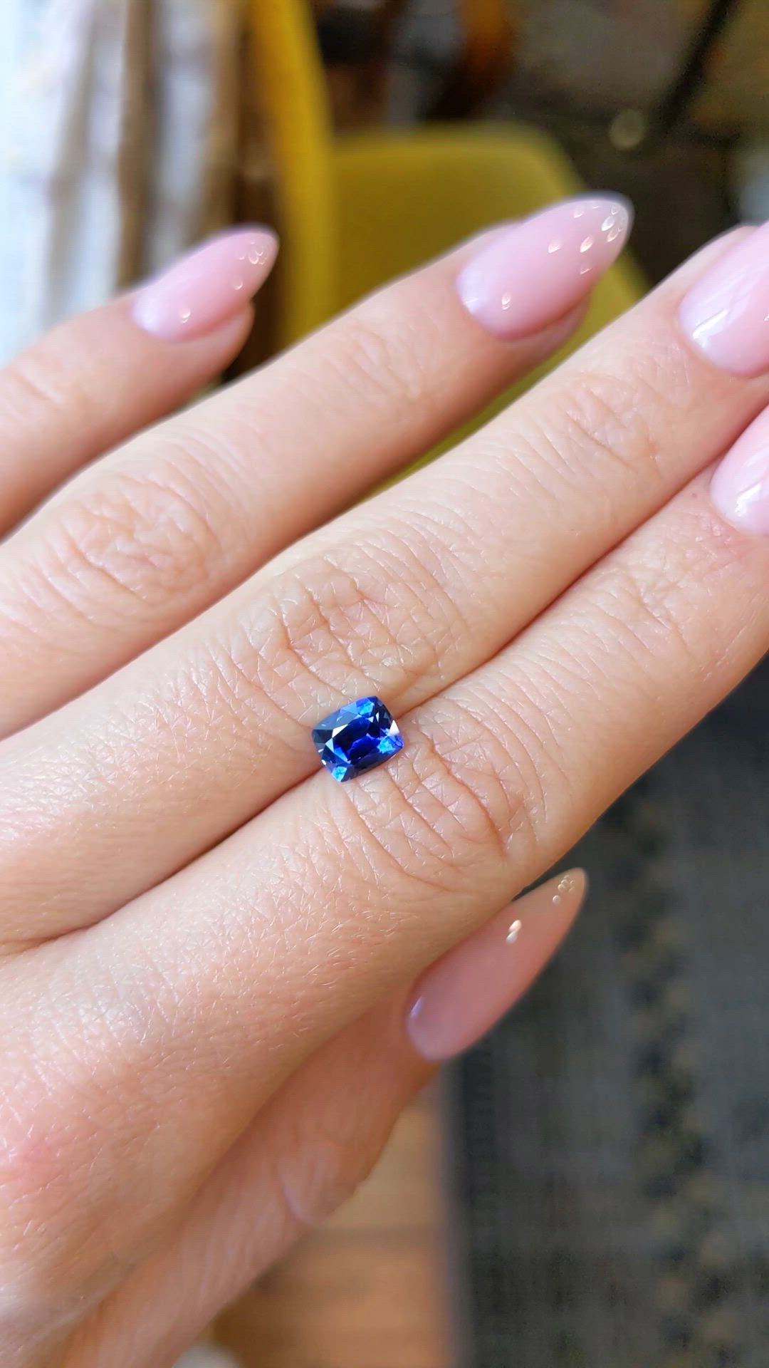 1.00 Ct. Blue Sapphire from Ceylon (Sri Lanka) Size Video