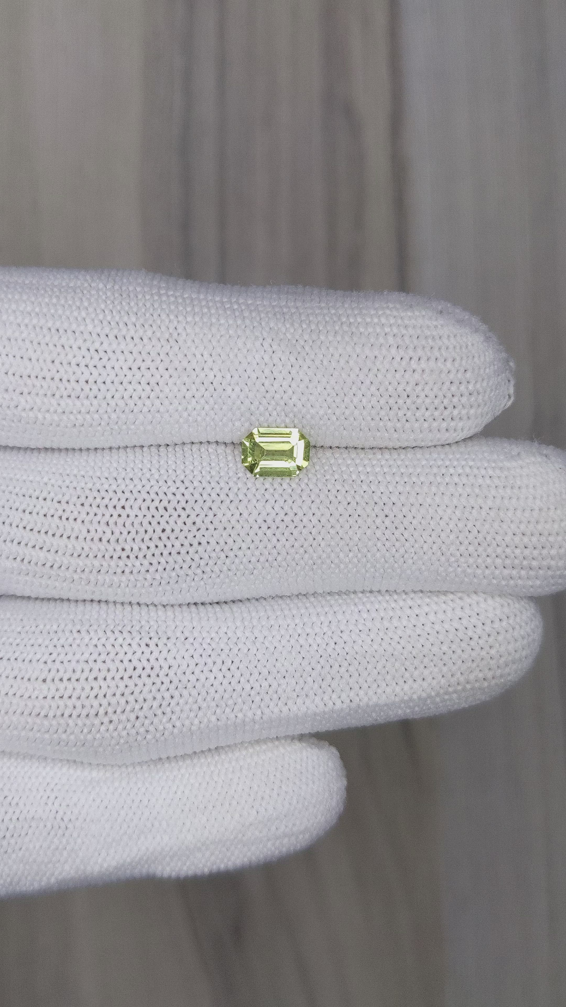 0.87 Ct. Green Sapphire from Ceylon (Sri Lanka) Size Video