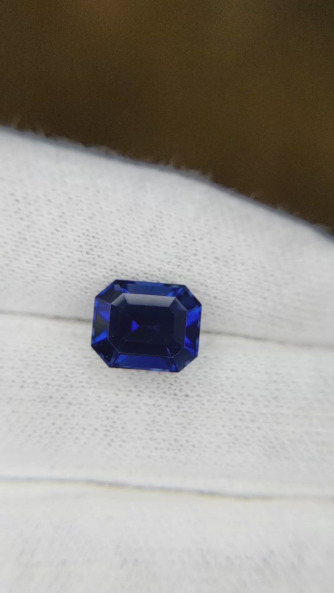4.02 Ct. Blue Sapphire from Ceylon (Sri Lanka) Size Video
