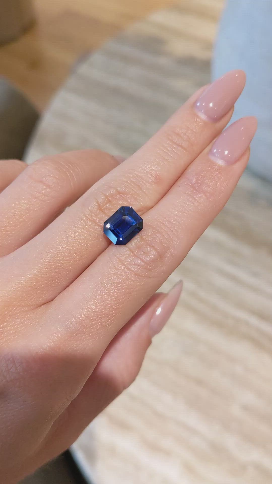 4.02 Ct. Blue Sapphire from Ceylon (Sri Lanka) Size Video