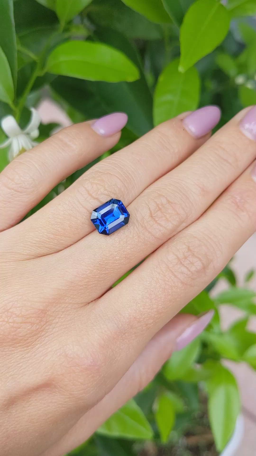 4.02 Ct. Blue Sapphire from Ceylon (Sri Lanka) Size Video