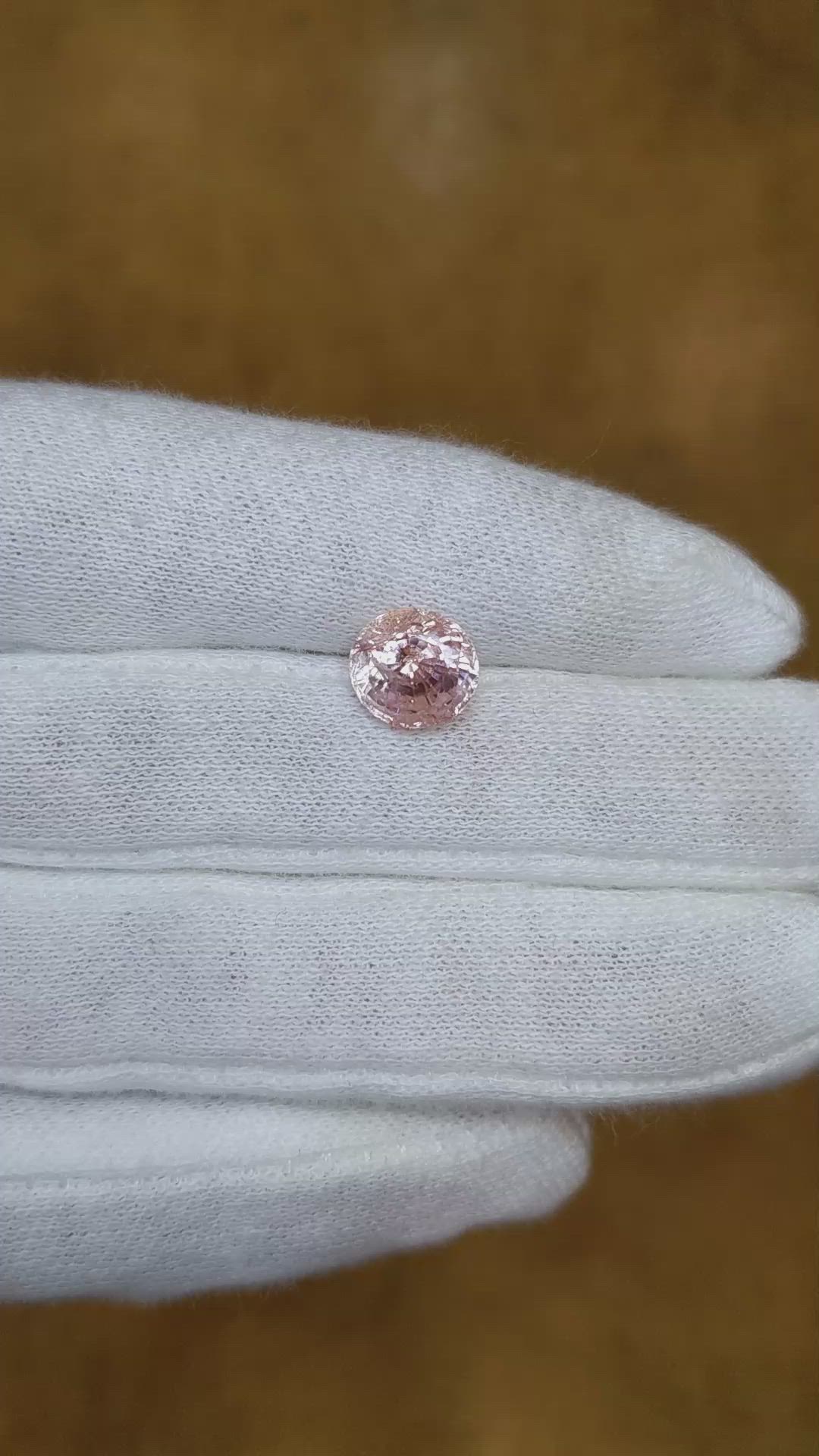 3.59 Ct. Padparadscha Sapphire from Ceylon (Sri Lanka) Size Video