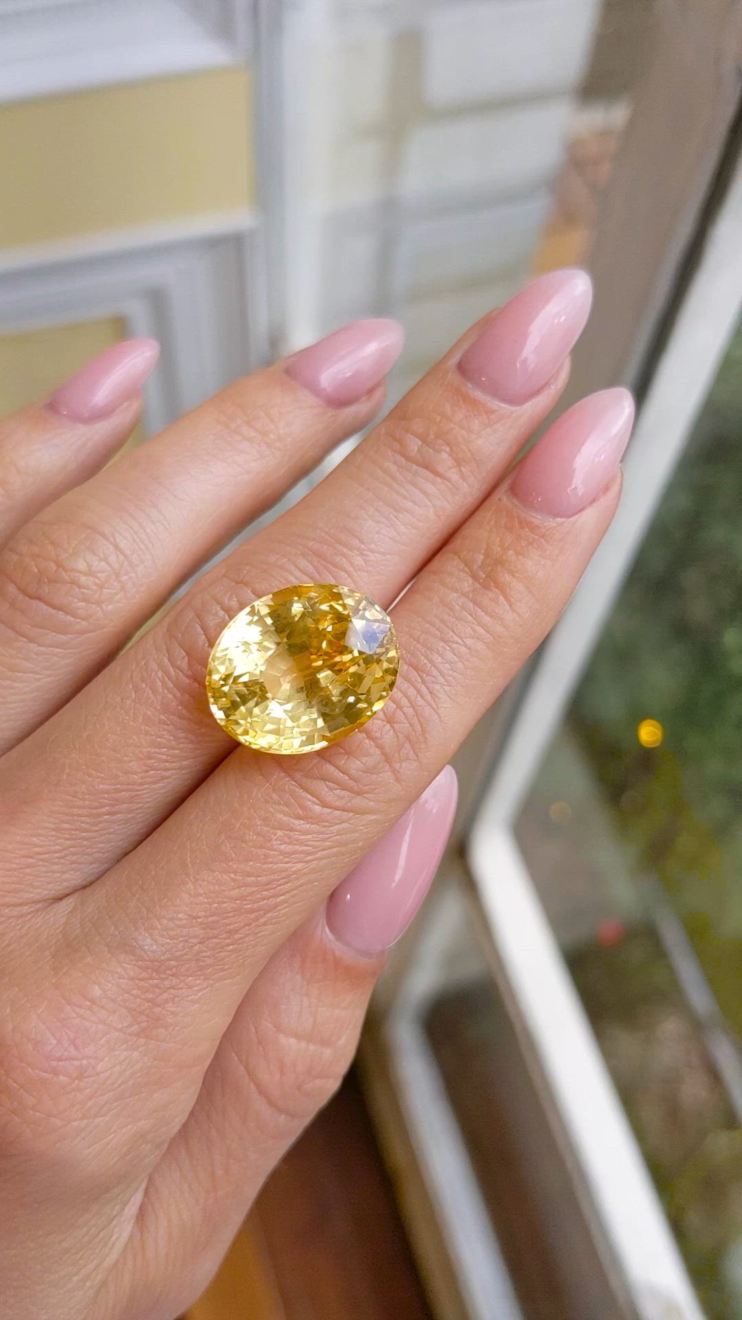 25.76 Ct. Yellow Sapphire from Ceylon (Sri Lanka) Size Video