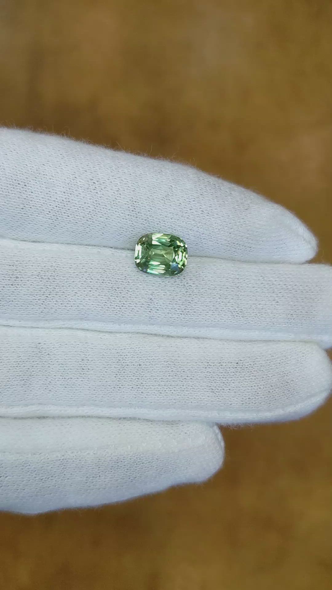 3.02 Ct. Sapphire from Ceylon (Sri Lanka) Size Video