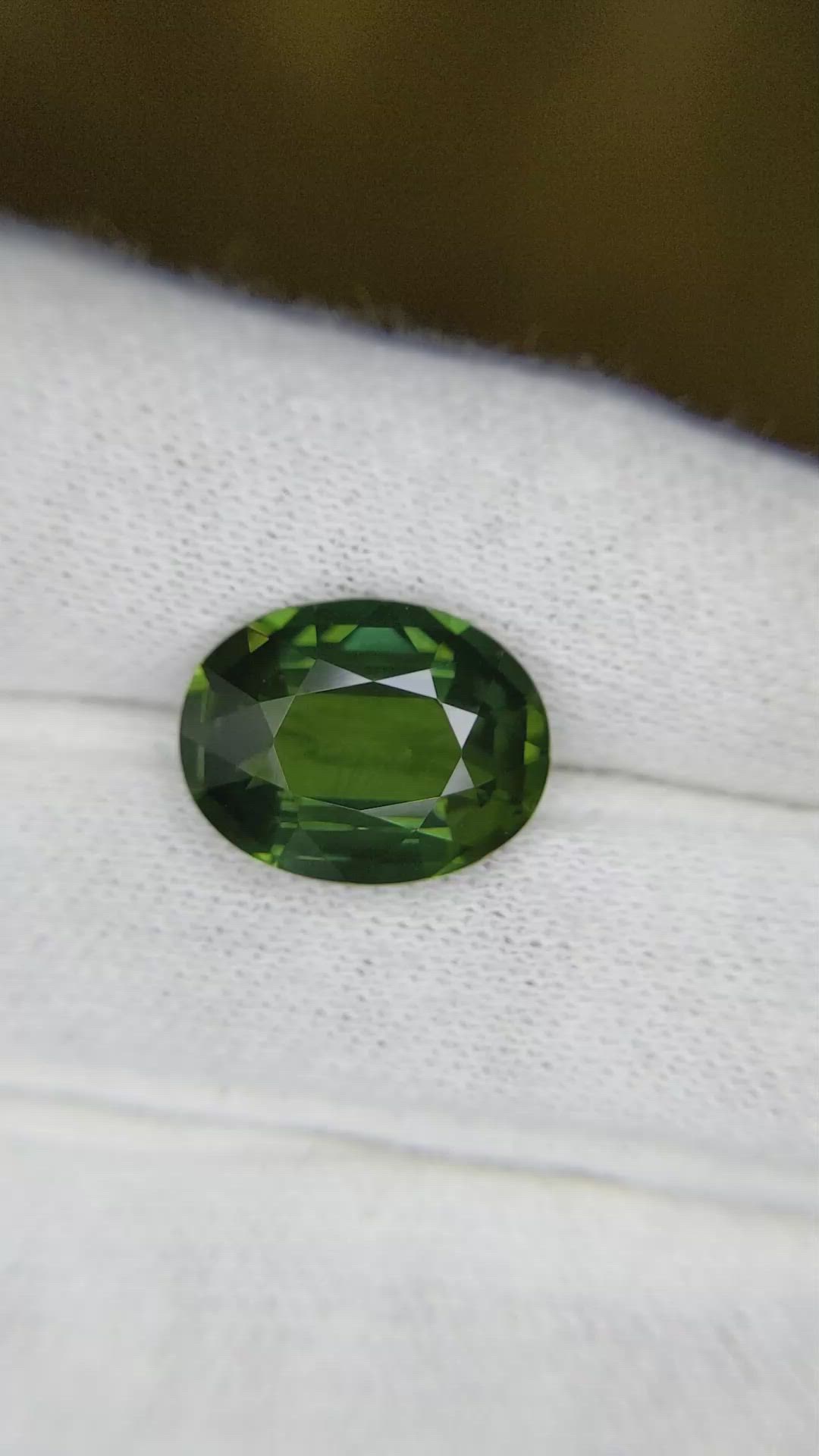 8.13 Ct. Green Sapphire from Ceylon (Sri Lanka) Size Video
