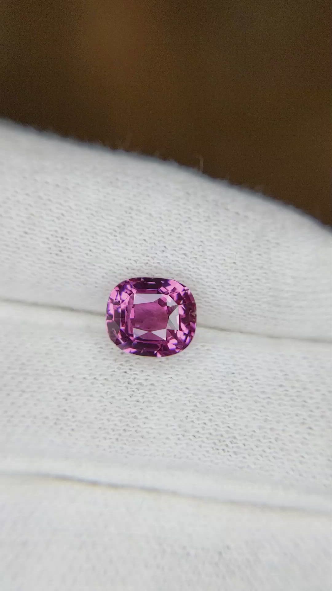 3.03 Ct. Purplish Pink Sapphire from Ceylon (Sri Lanka) Size Video