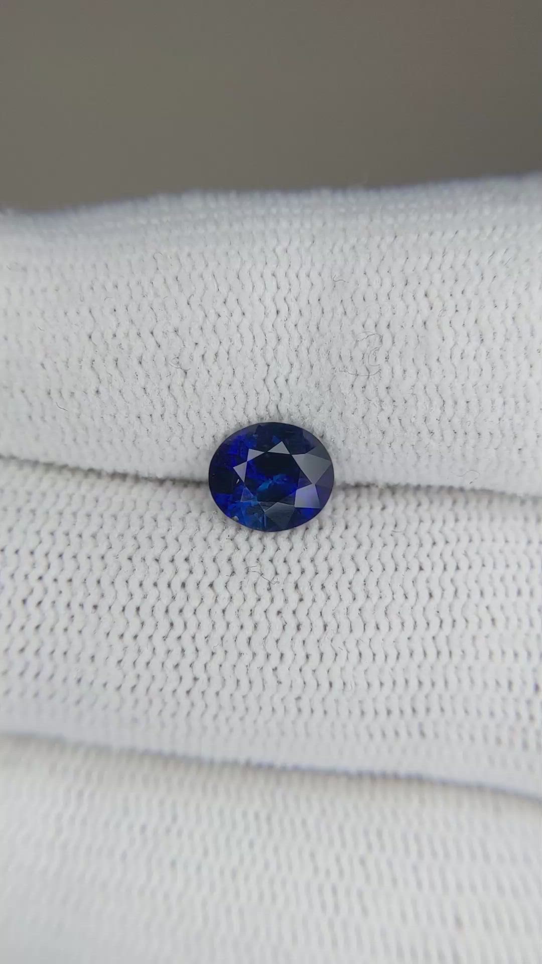 1.13 Ct. Blue Sapphire from Ceylon (Sri Lanka) Size Video