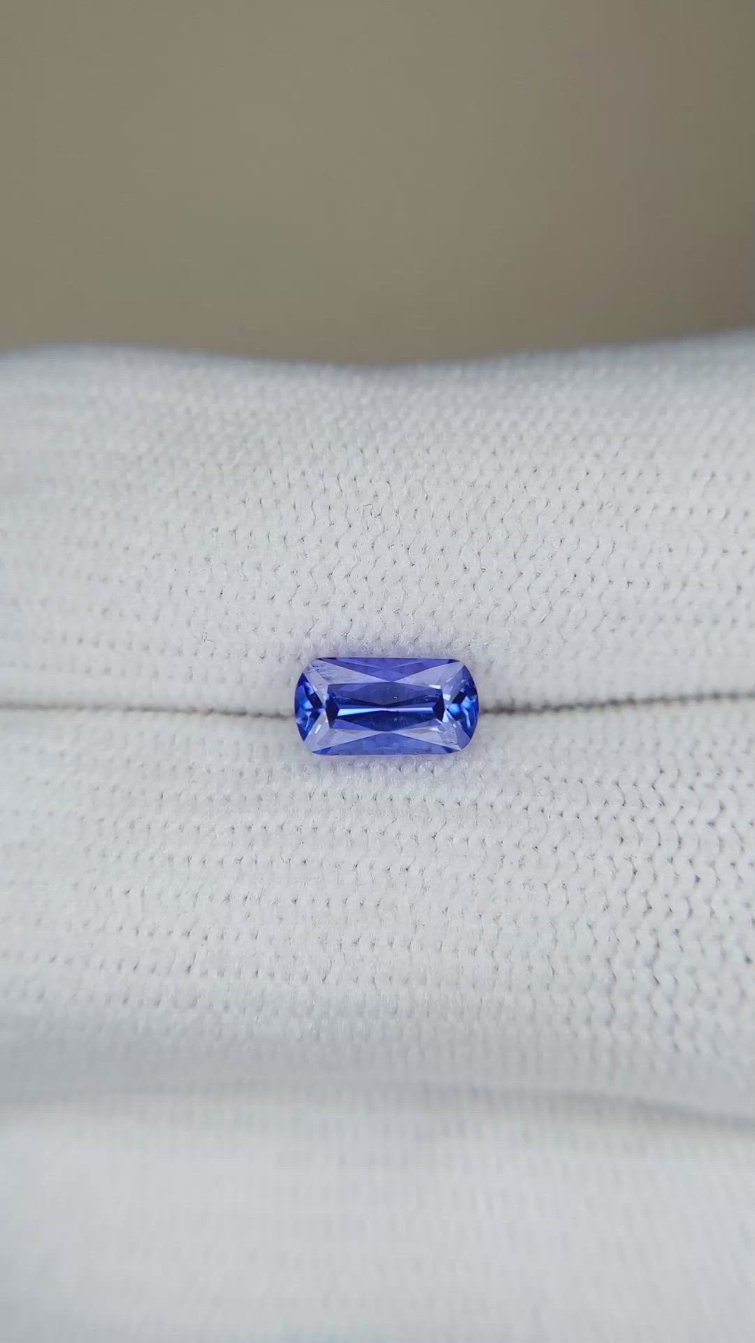 0.97 Ct. Blue Sapphire from Ceylon (Sri Lanka) Size Video
