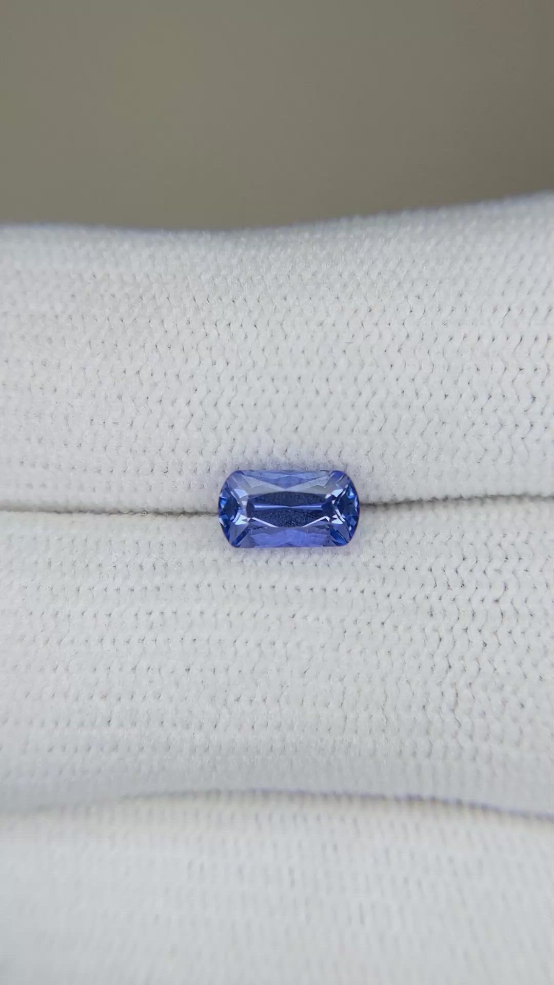 1.04 Ct. Blue Sapphire from Ceylon (Sri Lanka) Size Video