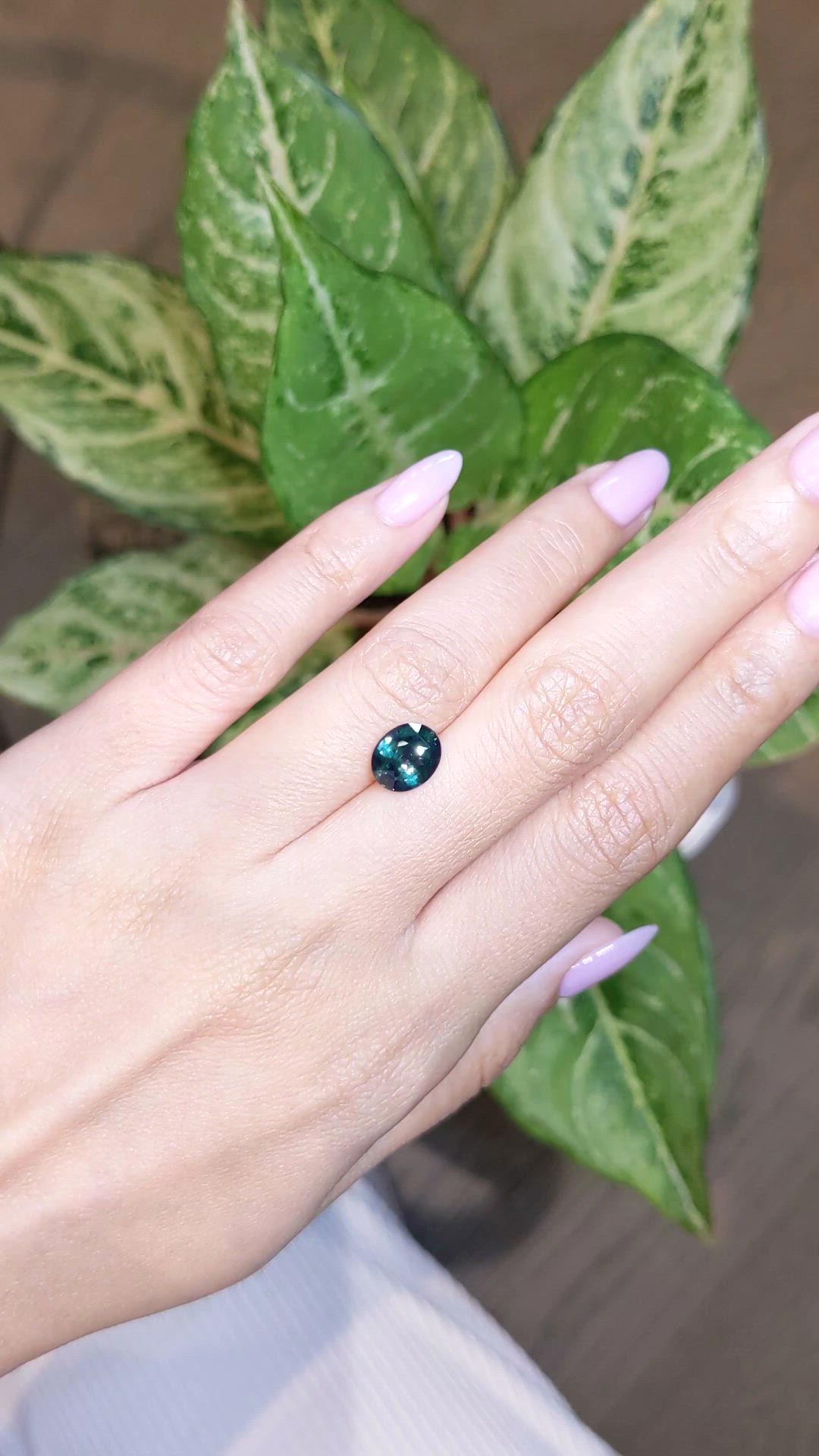 2.81 Ct. Bluish Green Sapphire from Ceylon (Sri Lanka) Size Video