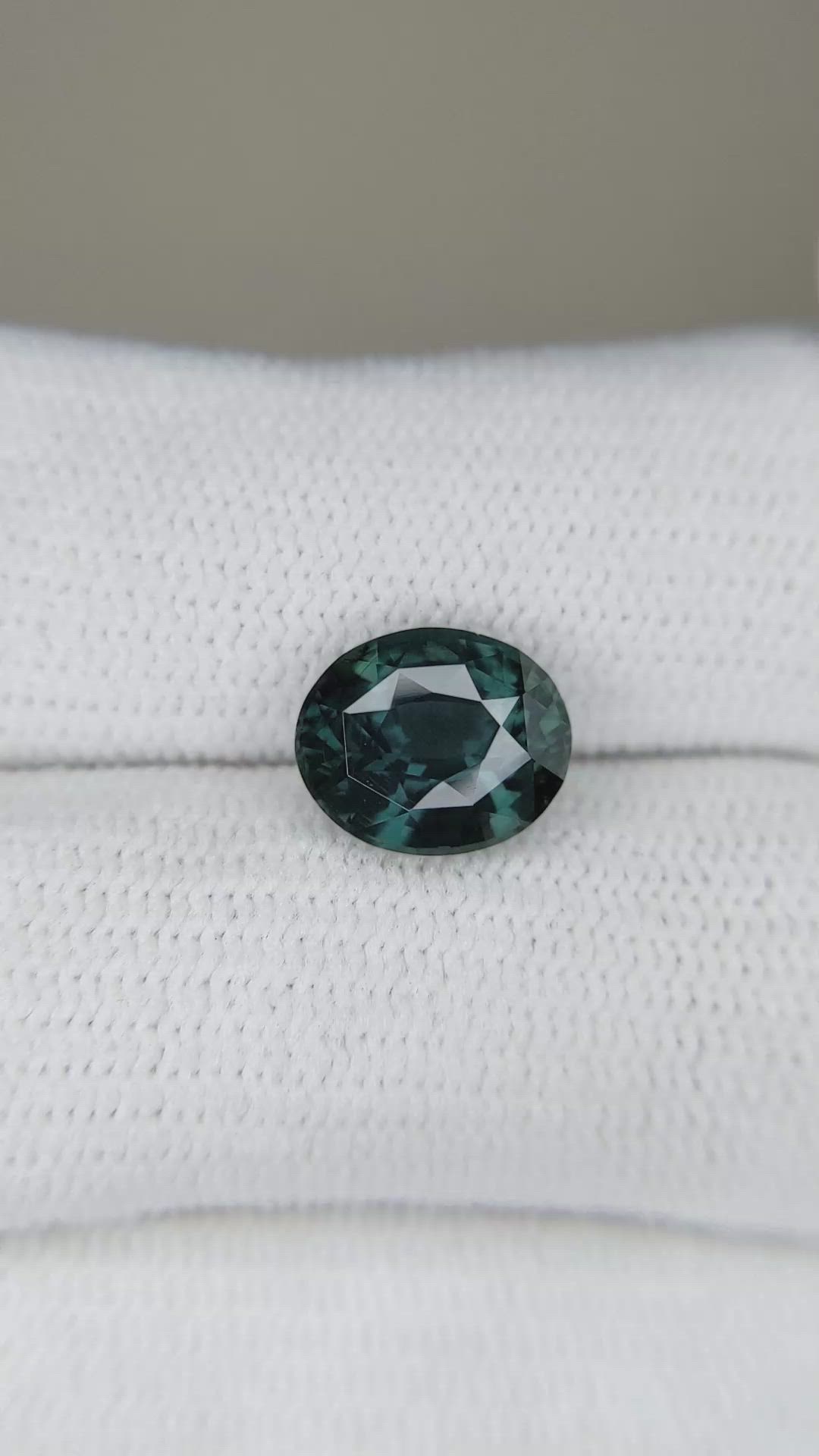 2.81 Ct. Bluish Green Sapphire from Ceylon (Sri Lanka) Size Video