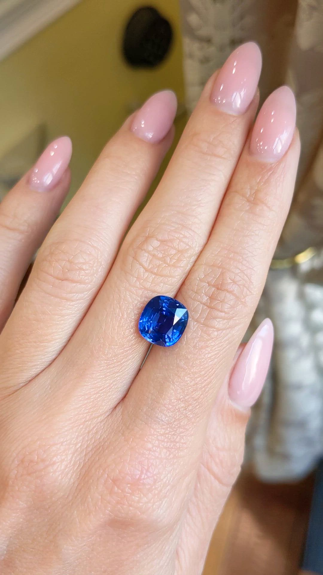 5.10 Ct. Blue Sapphire from Ceylon (Sri Lanka) Size Video