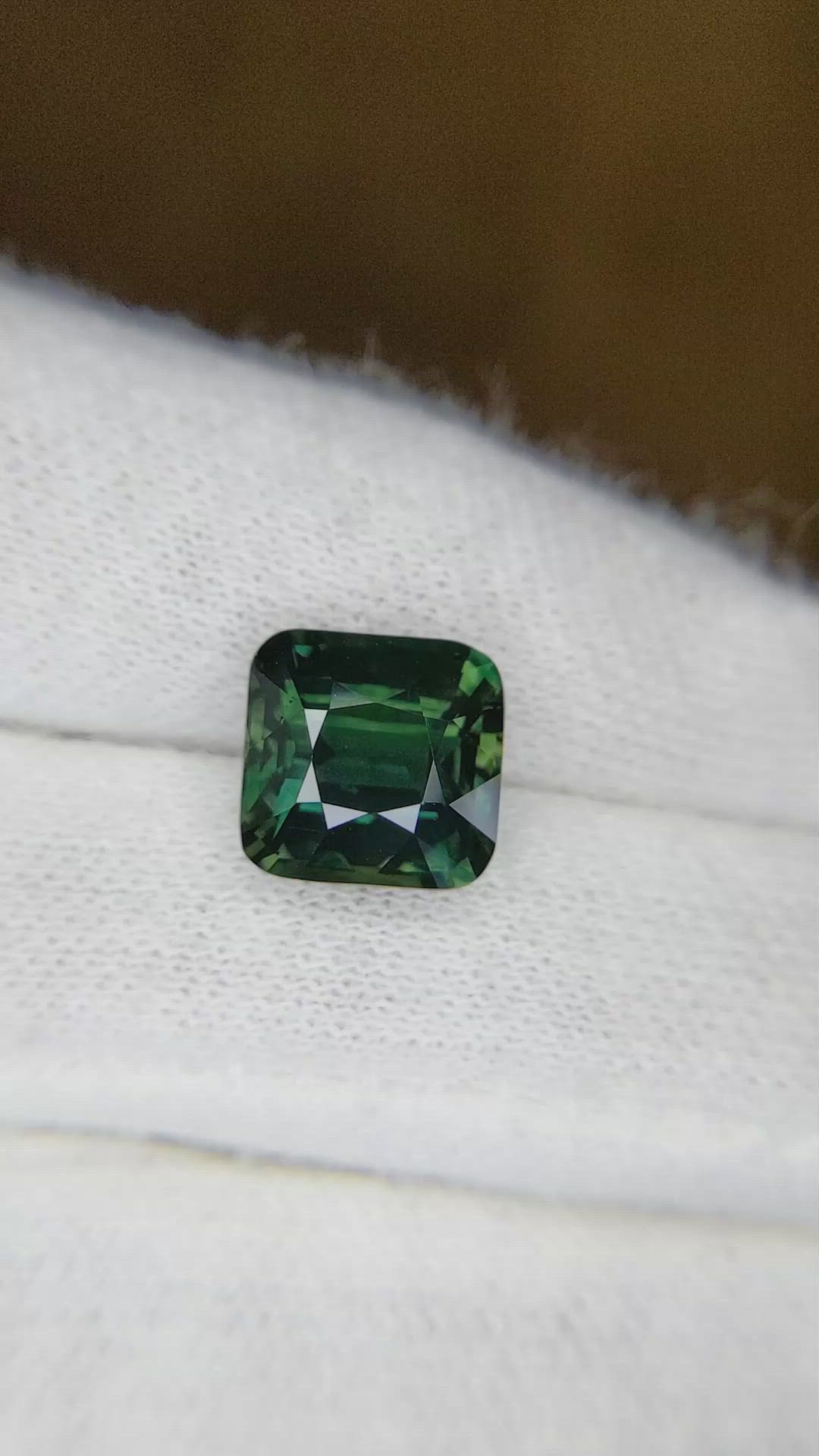 5.63 Ct. Bluish Green Sapphire from Ceylon (Sri Lanka) Size Video