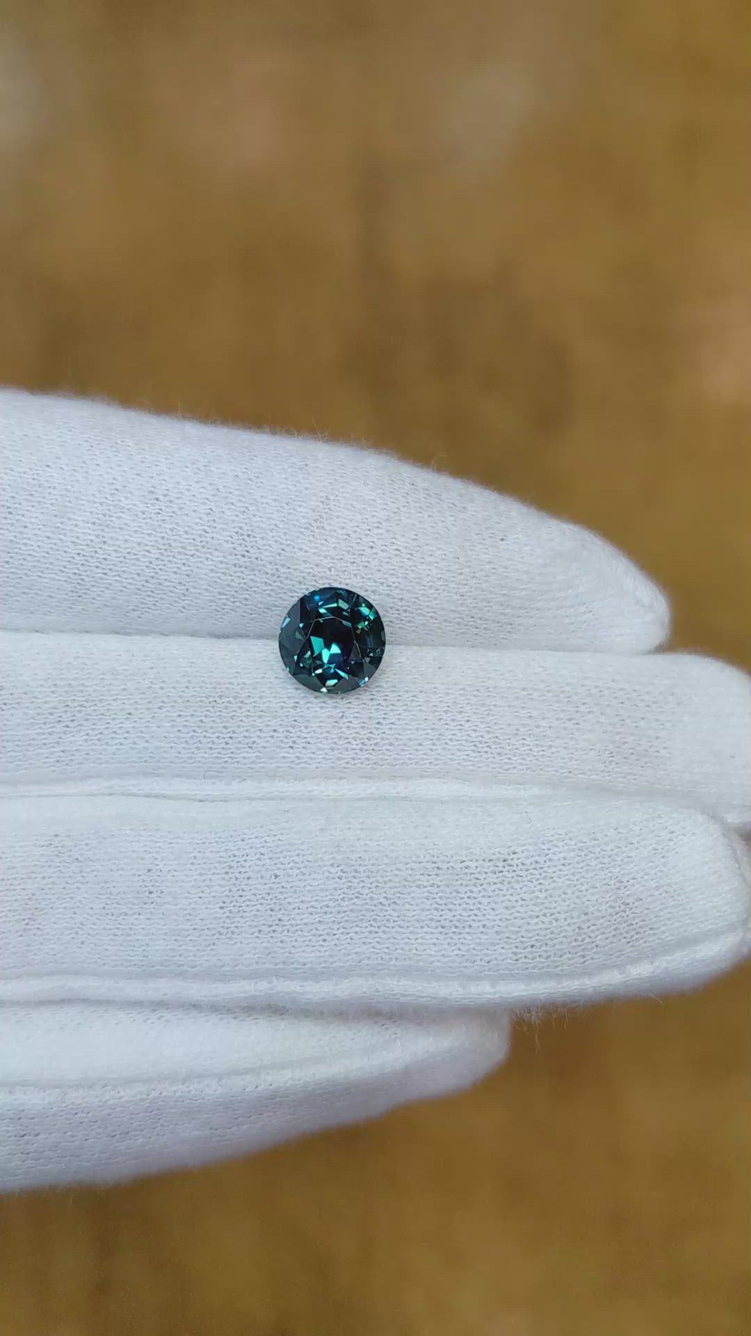 3.02 Ct. Greenish Blue Sapphire from Ceylon (Sri Lanka) Size Video
