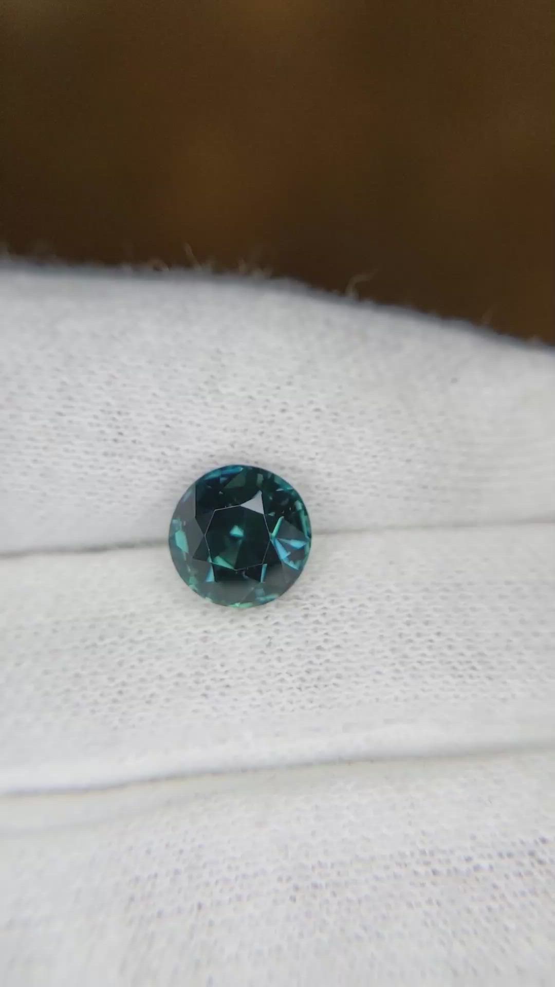 3.02 Ct. Greenish Blue Sapphire from Ceylon (Sri Lanka) Size Video