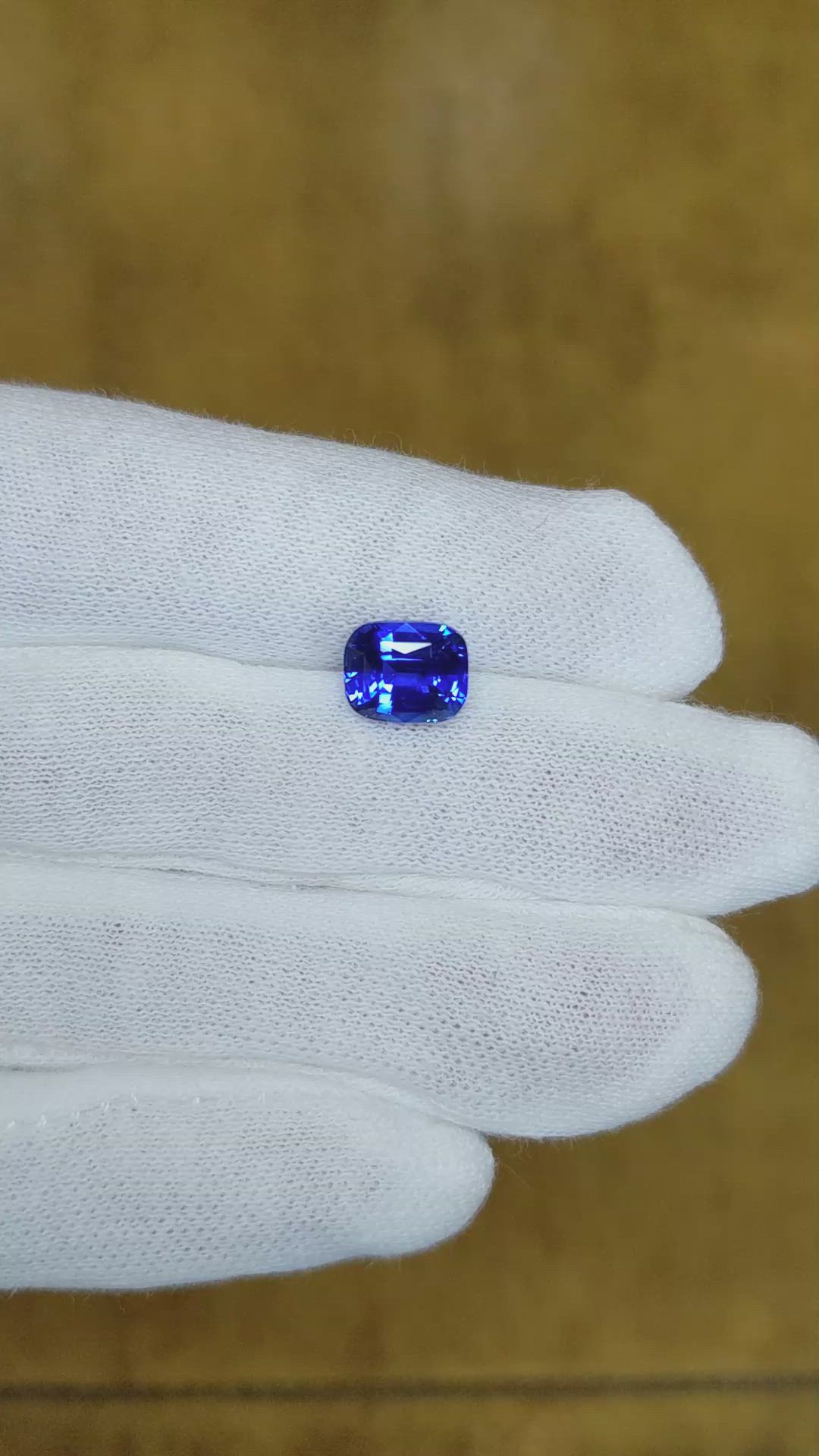 3.17 Ct. Blue Sapphire from Ceylon (Sri Lanka) Size Video