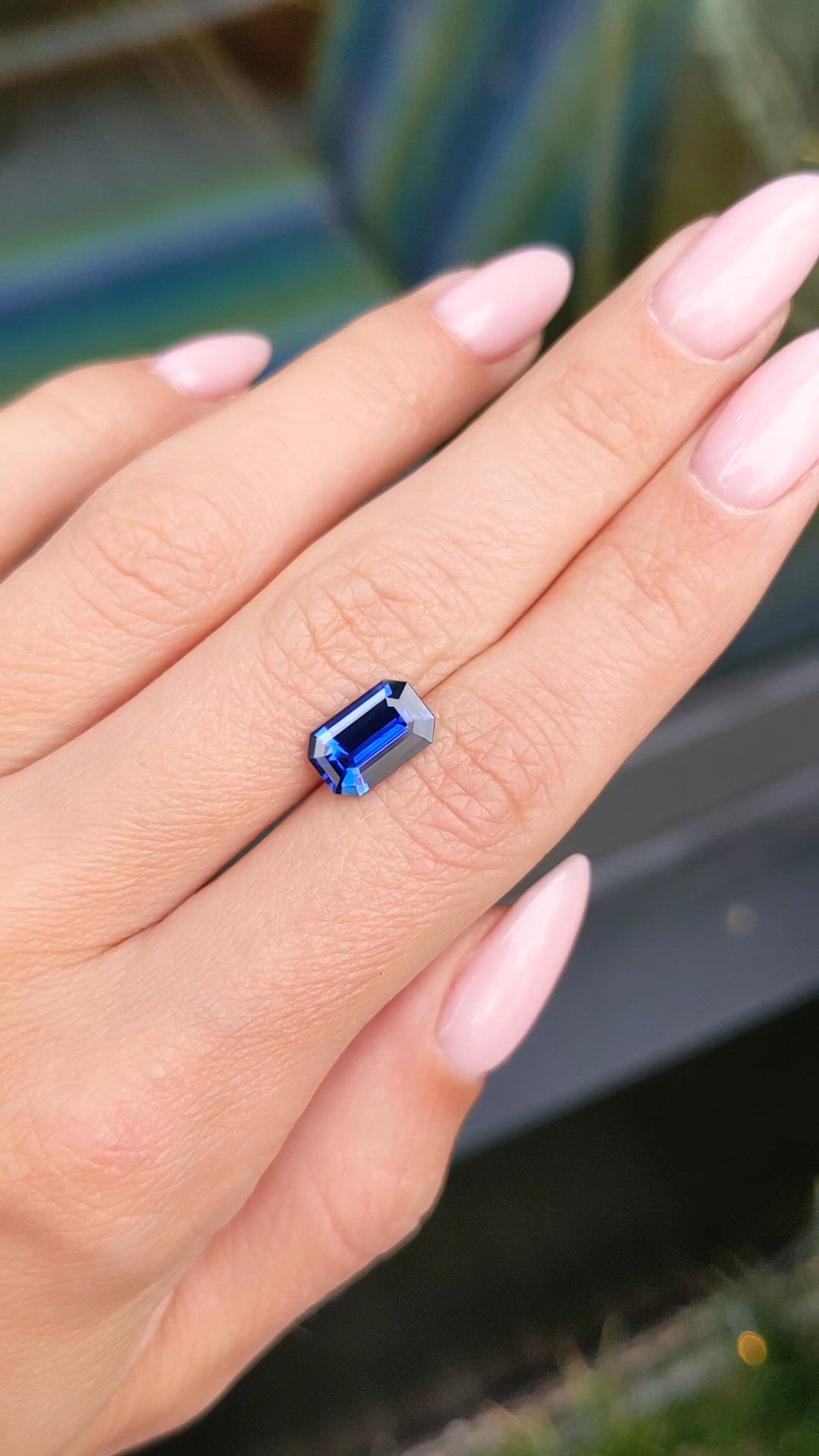 2.51 Ct. Blue Sapphire from Ceylon (Sri Lanka) Size Video