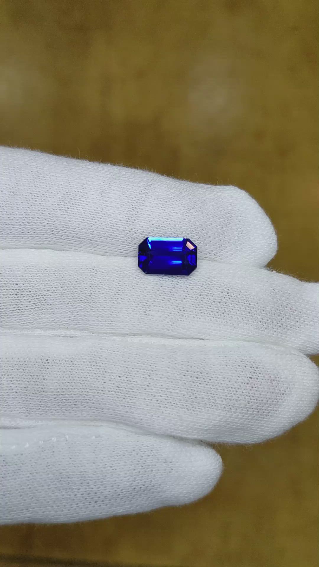 2.51 Ct. Blue Sapphire from Ceylon (Sri Lanka) Size Video