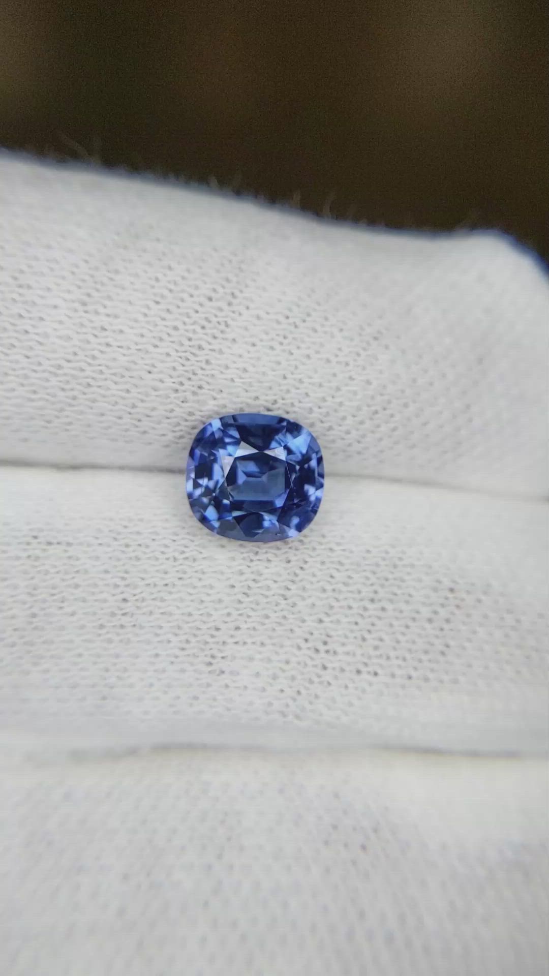 2.26 Ct. Blue Sapphire from Ceylon (Sri Lanka) Size Video
