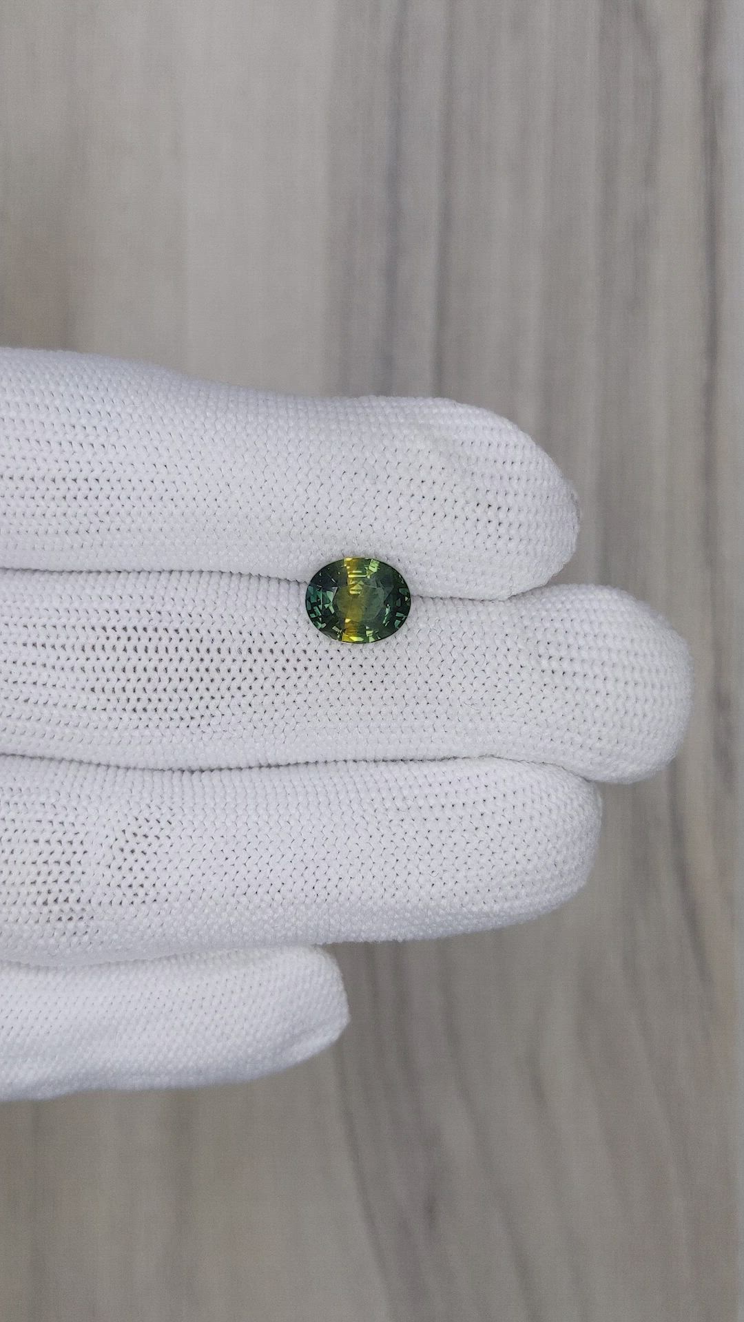 2.55 Ct. Bi Color Sapphire from Ceylon (Sri Lanka) Size Video