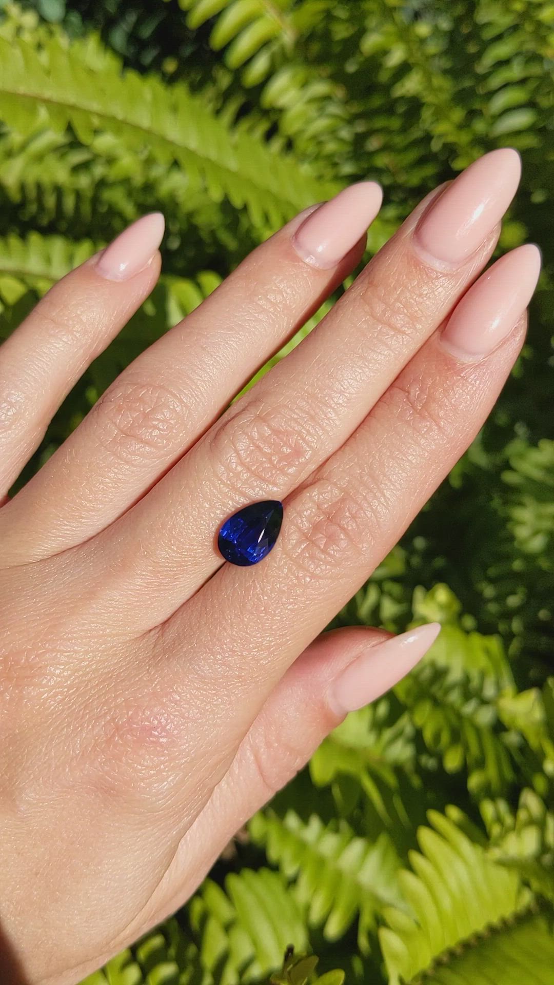 4.01 Ct. Blue Sapphire from Ceylon (Sri Lanka) Size Video