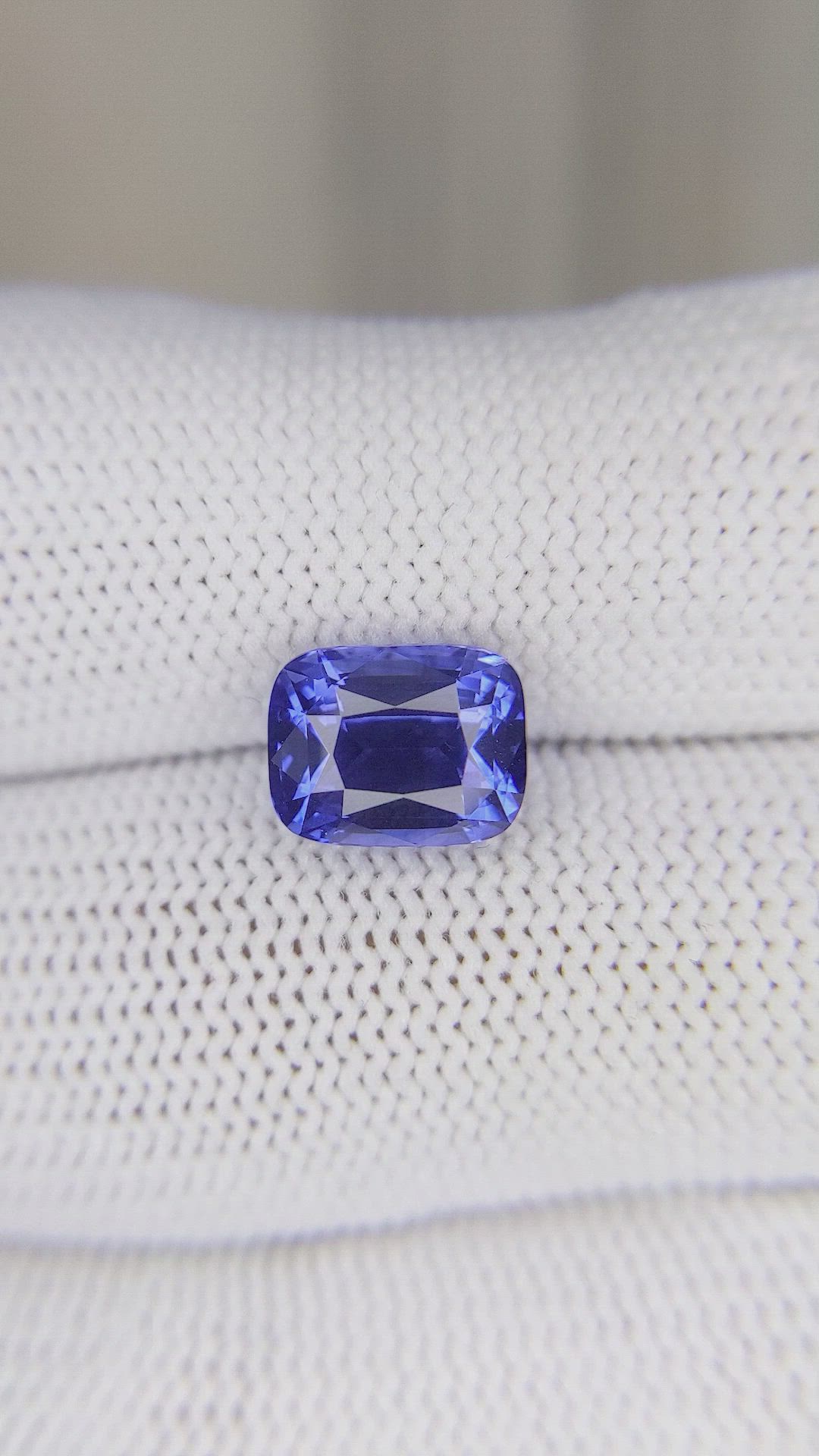 4.09 Ct. Blue Sapphire from Ceylon (Sri Lanka) Size Video