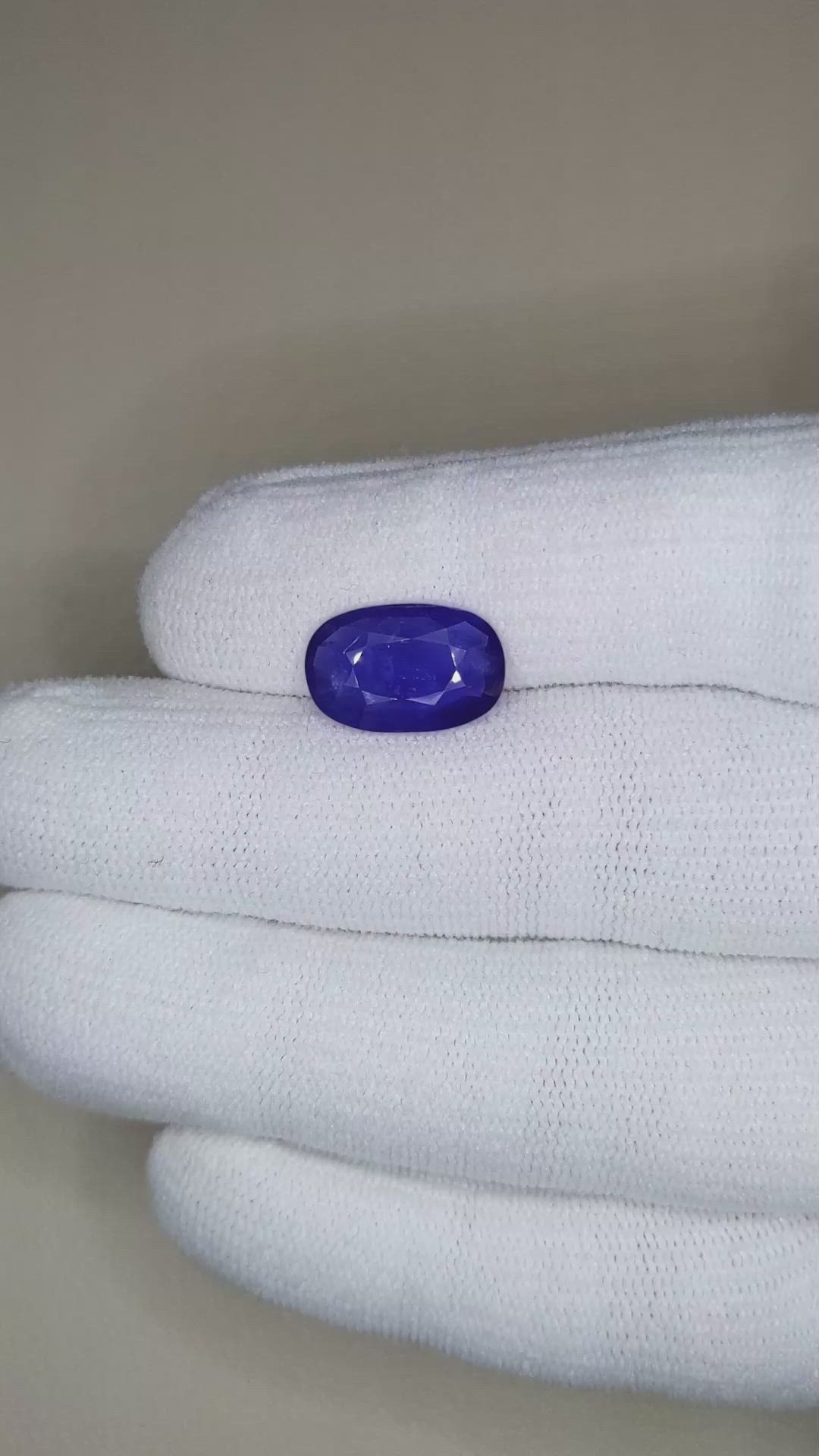 4.40 Ct. Blue Sapphire from Burma (Myanmar) Size Video