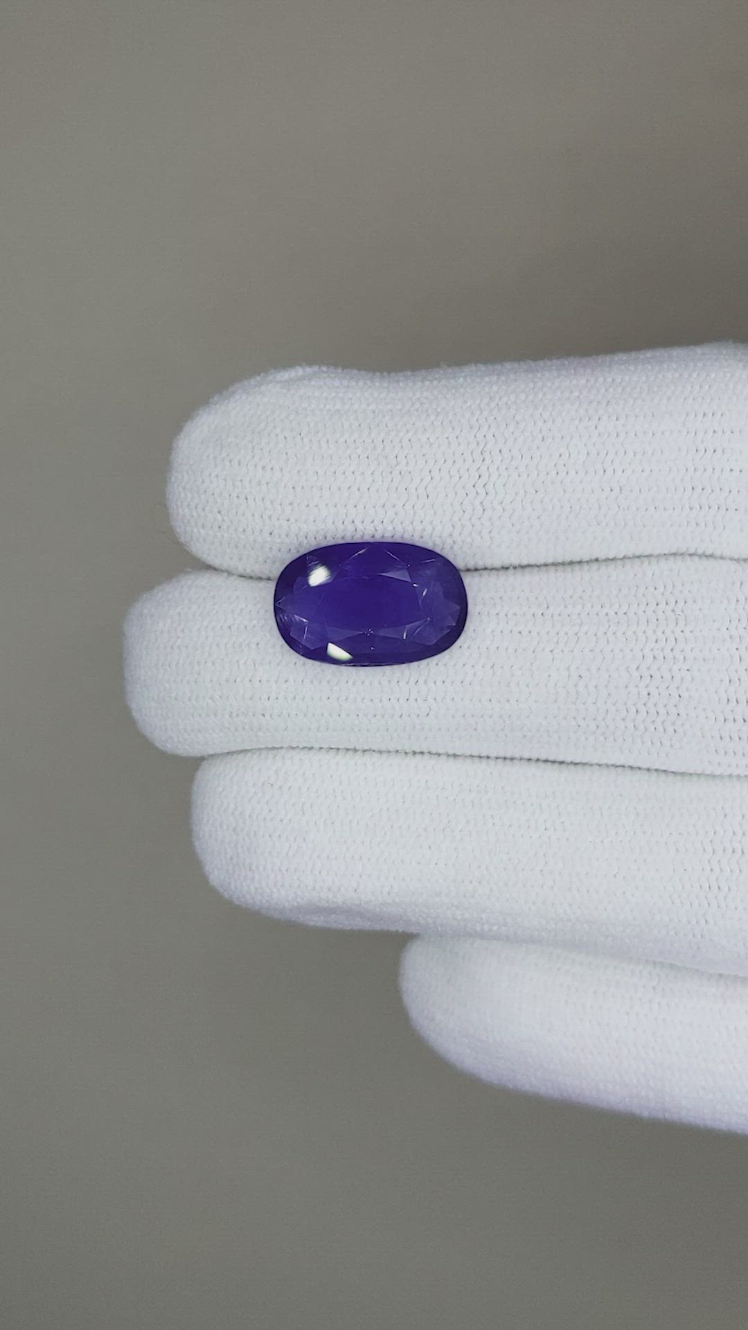 4.40 Ct. Blue Sapphire from Burma (Myanmar) Size Video