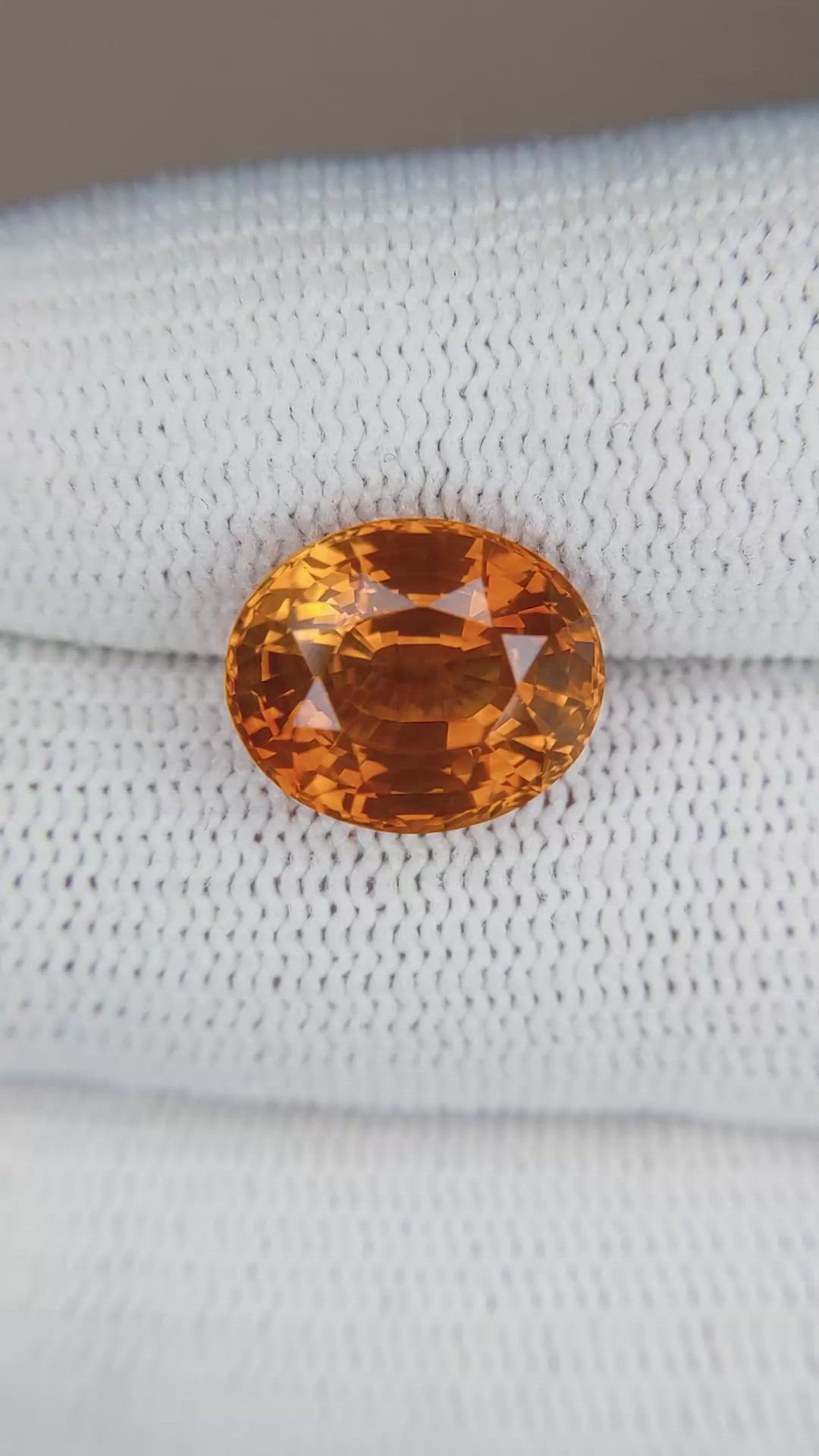 6.93 Ct. Orange Sapphire from Ceylon (Sri Lanka) Size Video