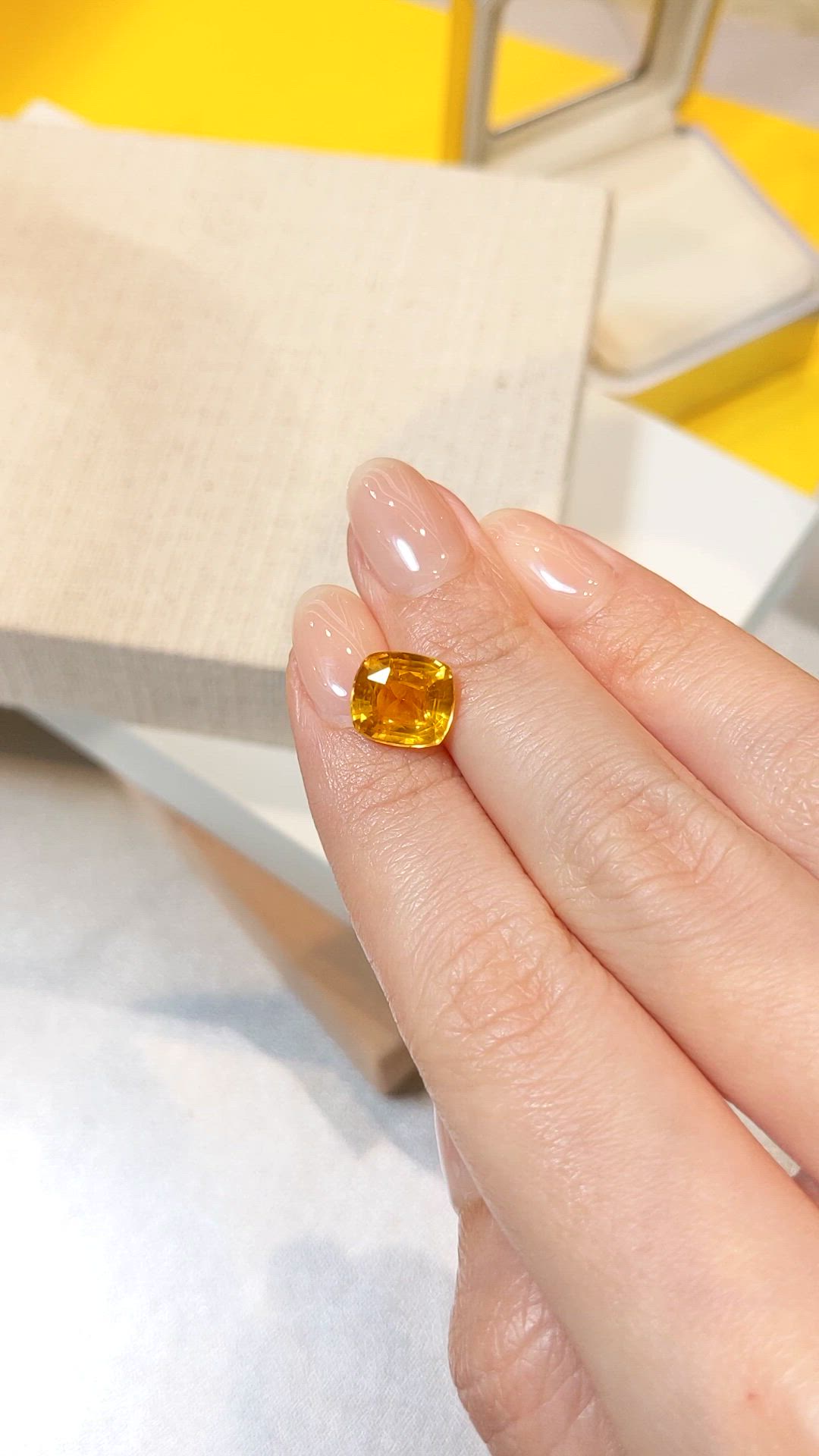 4.60 Ct. Orangish Yellow Sapphire from Ceylon (Sri Lanka) Size Video