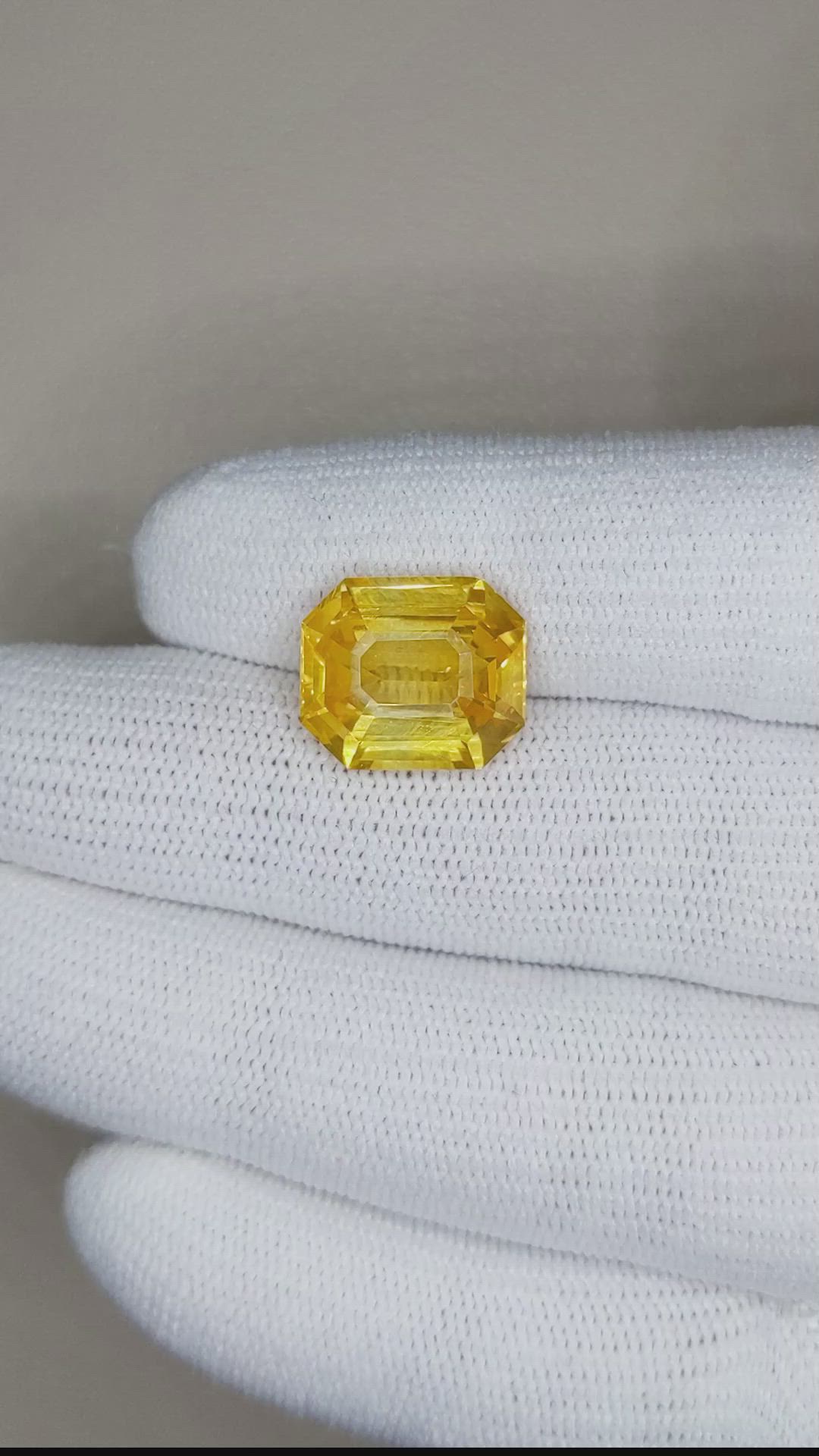 9.98 Ct. Yellow Sapphire from Ceylon (Sri Lanka) Size Video