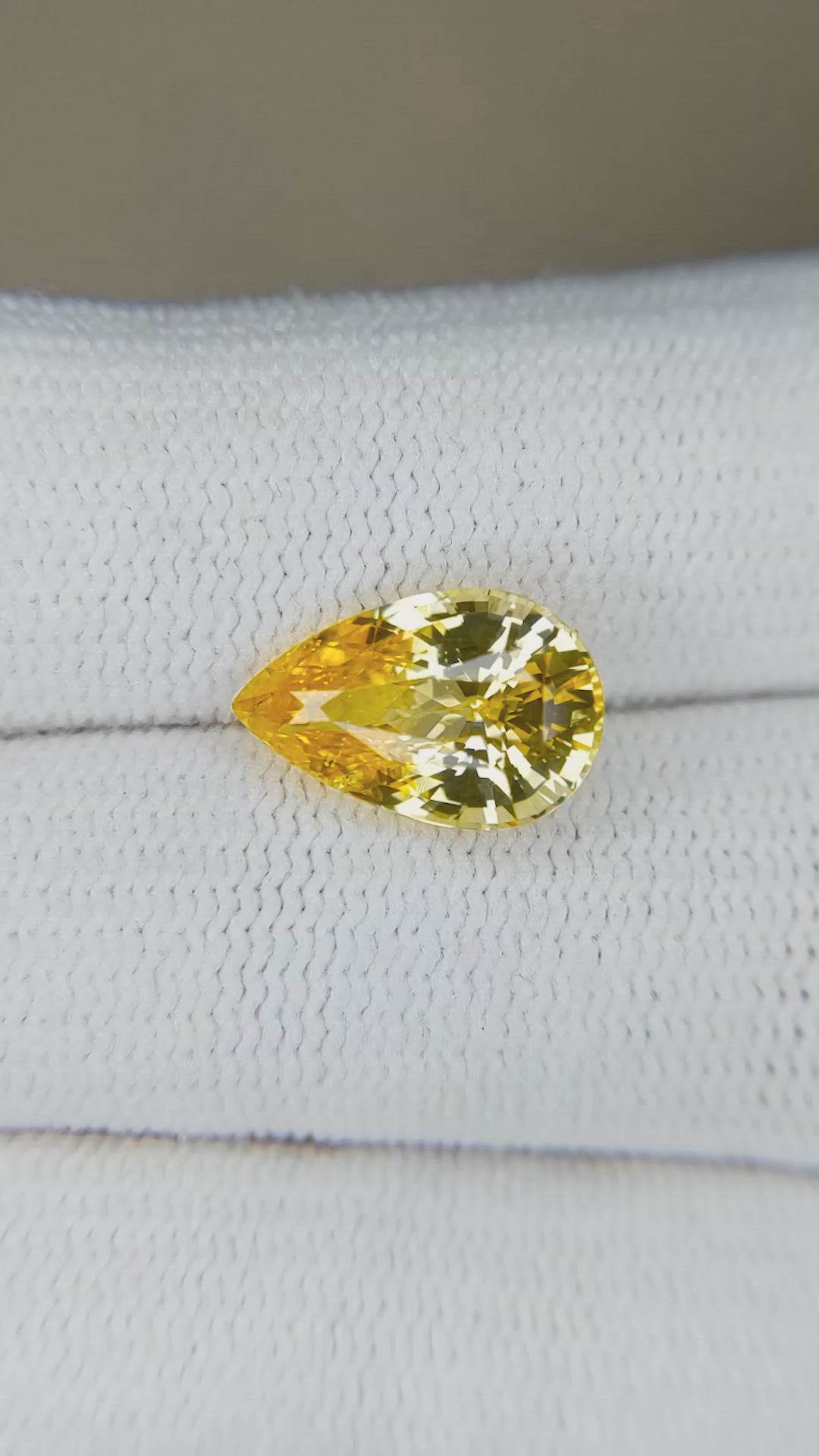 3.59 Ct. Yellow Sapphire from Ceylon (Sri Lanka) Size Video
