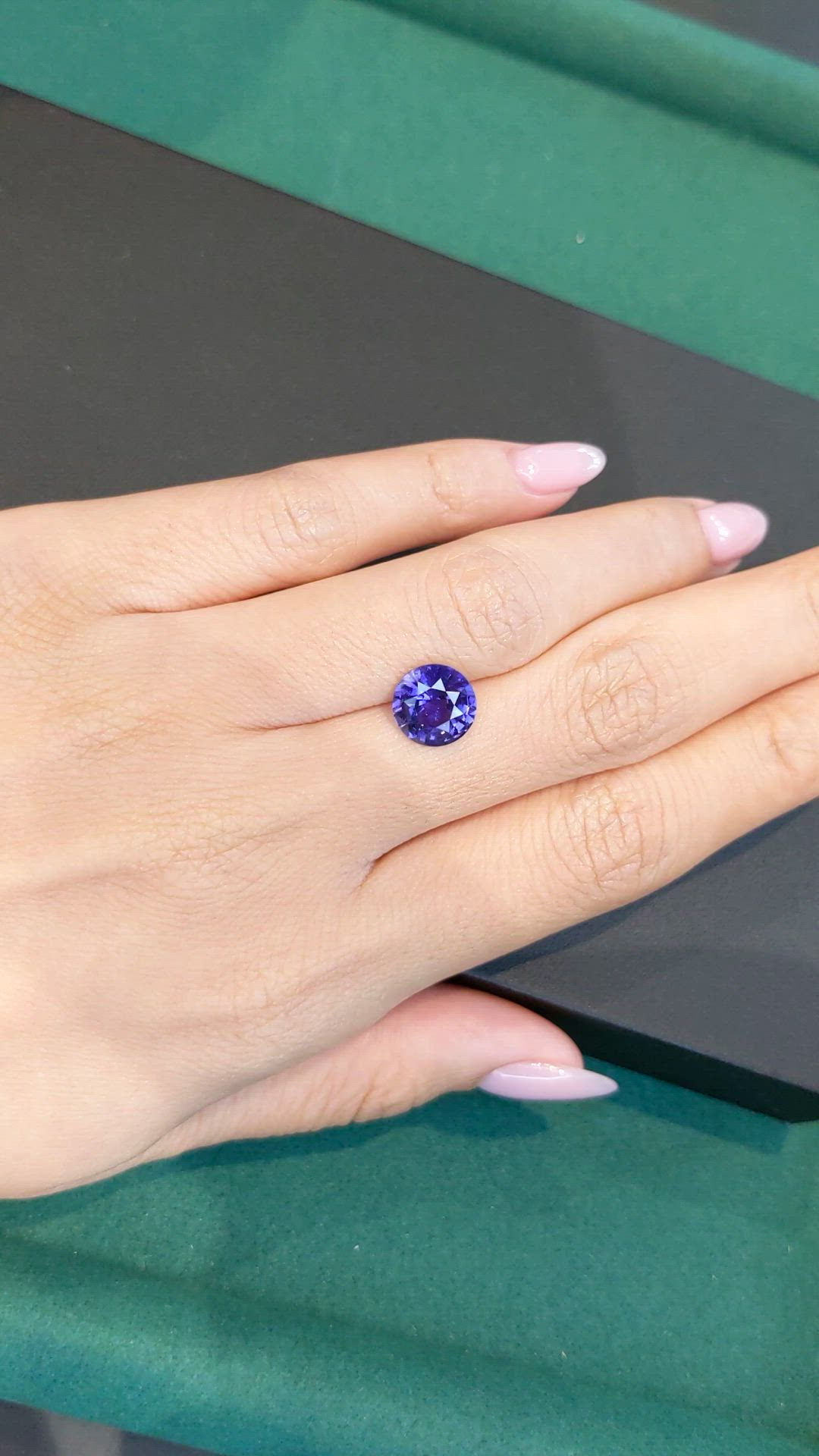 3.15 Ct. Bluish Purple Sapphire from Ceylon (Sri Lanka) Size Video