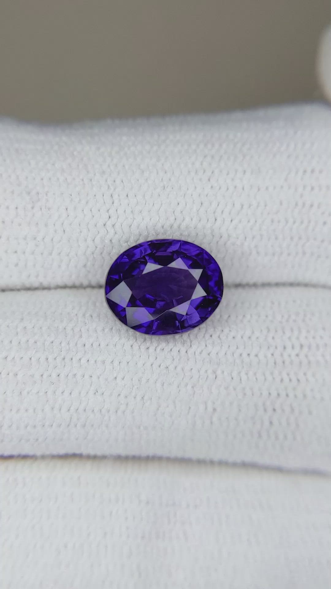 3.04 Ct. Bluish Purple Sapphire from Ceylon (Sri Lanka) Size Video