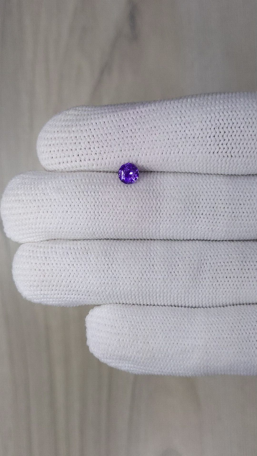 0.56 Ct. Blue Sapphire from Ceylon (Sri Lanka) Size Video