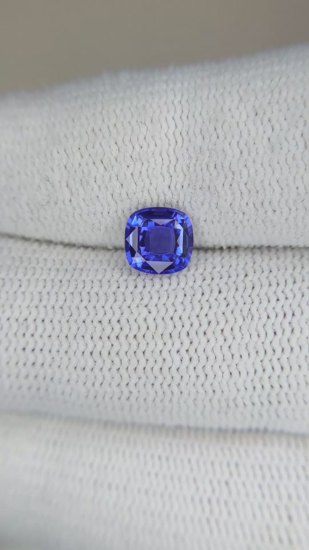 1.09 Ct. Blue Sapphire from Ceylon (Sri Lanka) Size Video