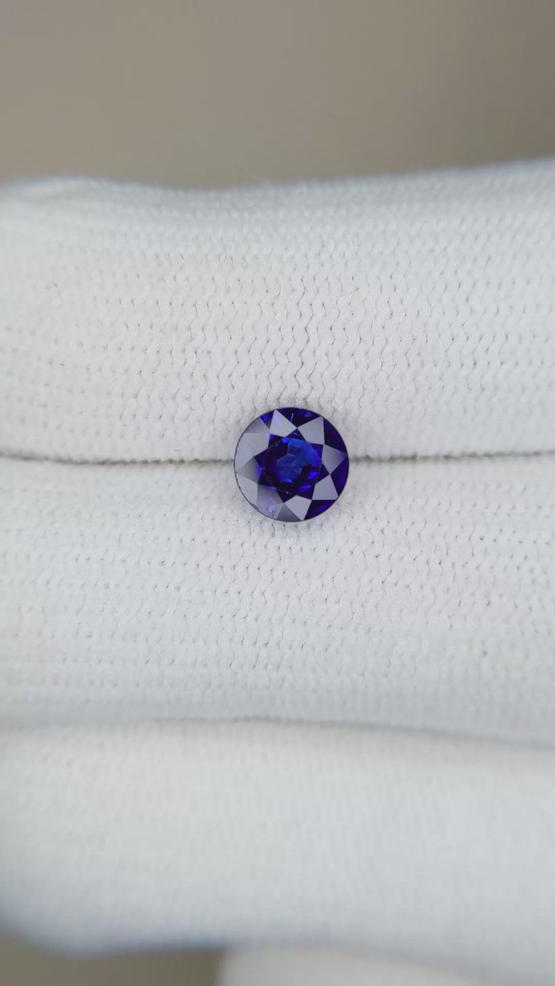 0.98 Ct. Blue Sapphire from Ceylon (Sri Lanka) Size Video