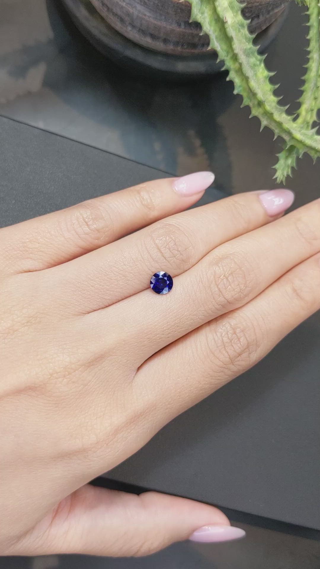 0.98 Ct. Blue Sapphire from Ceylon (Sri Lanka) Size Video