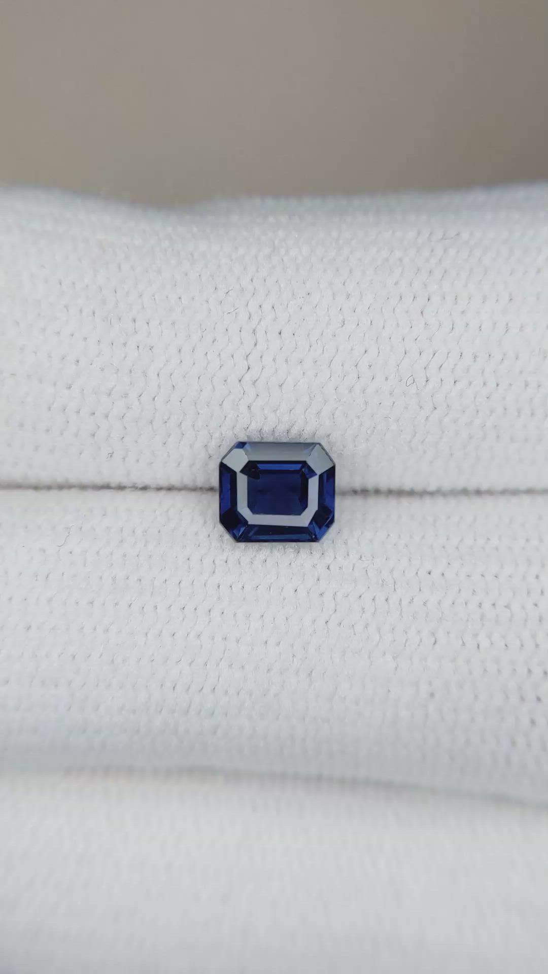 0.91 Ct. Blue Sapphire from Ceylon (Sri Lanka) Size Video