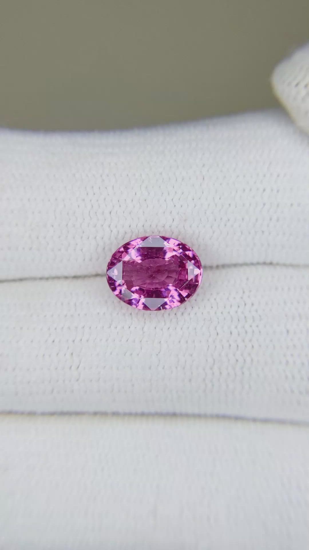 2.51 Ct. Pink Sapphire from Ceylon (Sri Lanka) Size Video