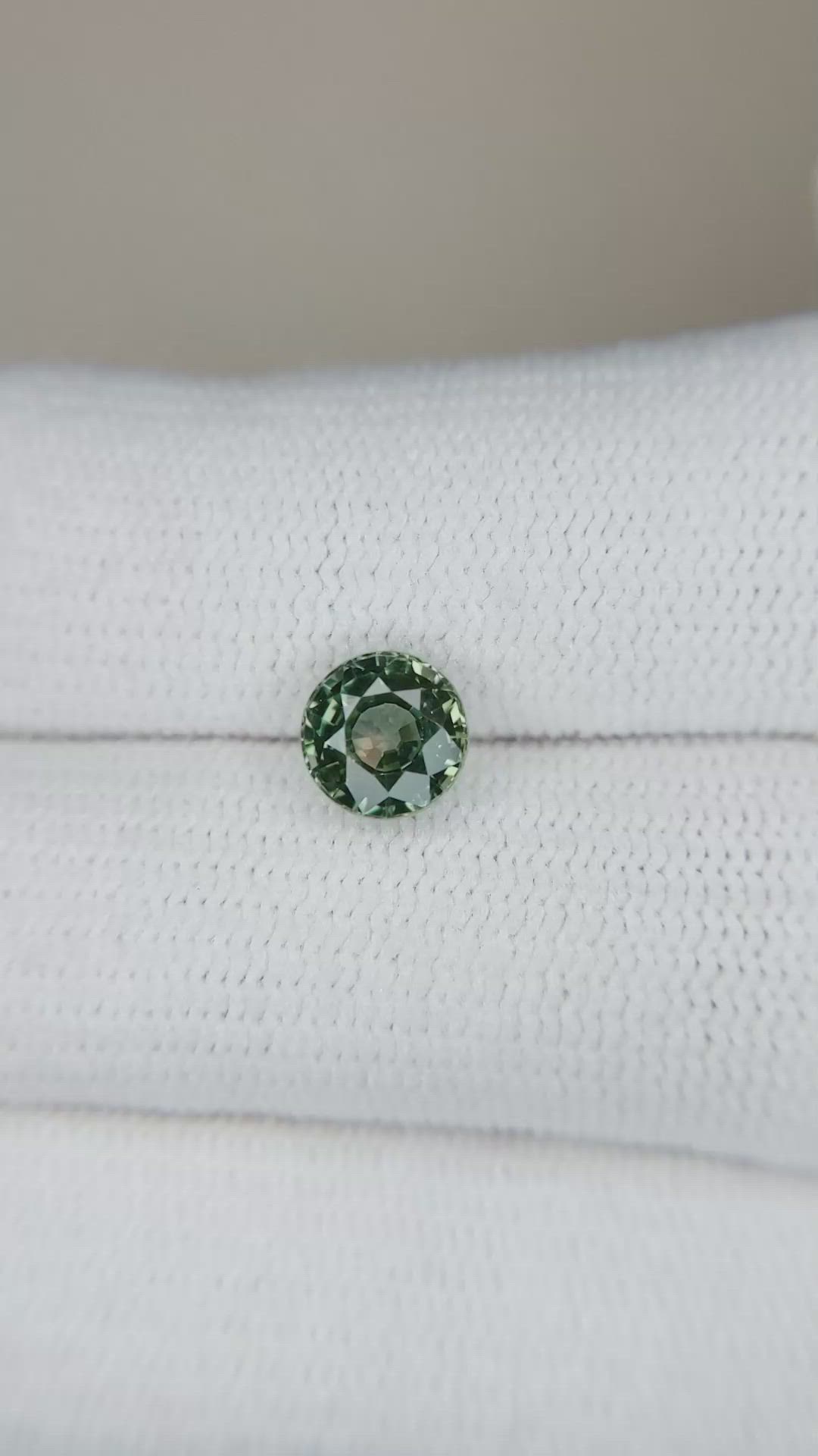 1.35 Ct. Green Sapphire from Ceylon (Sri Lanka) Size Video