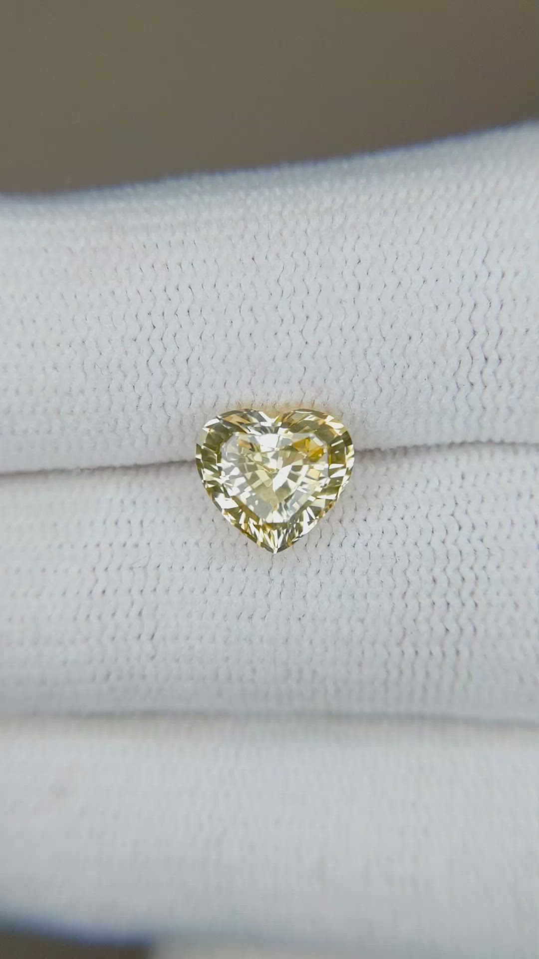 2.10 Ct. Yellow Sapphire from Ceylon (Sri Lanka) Size Video