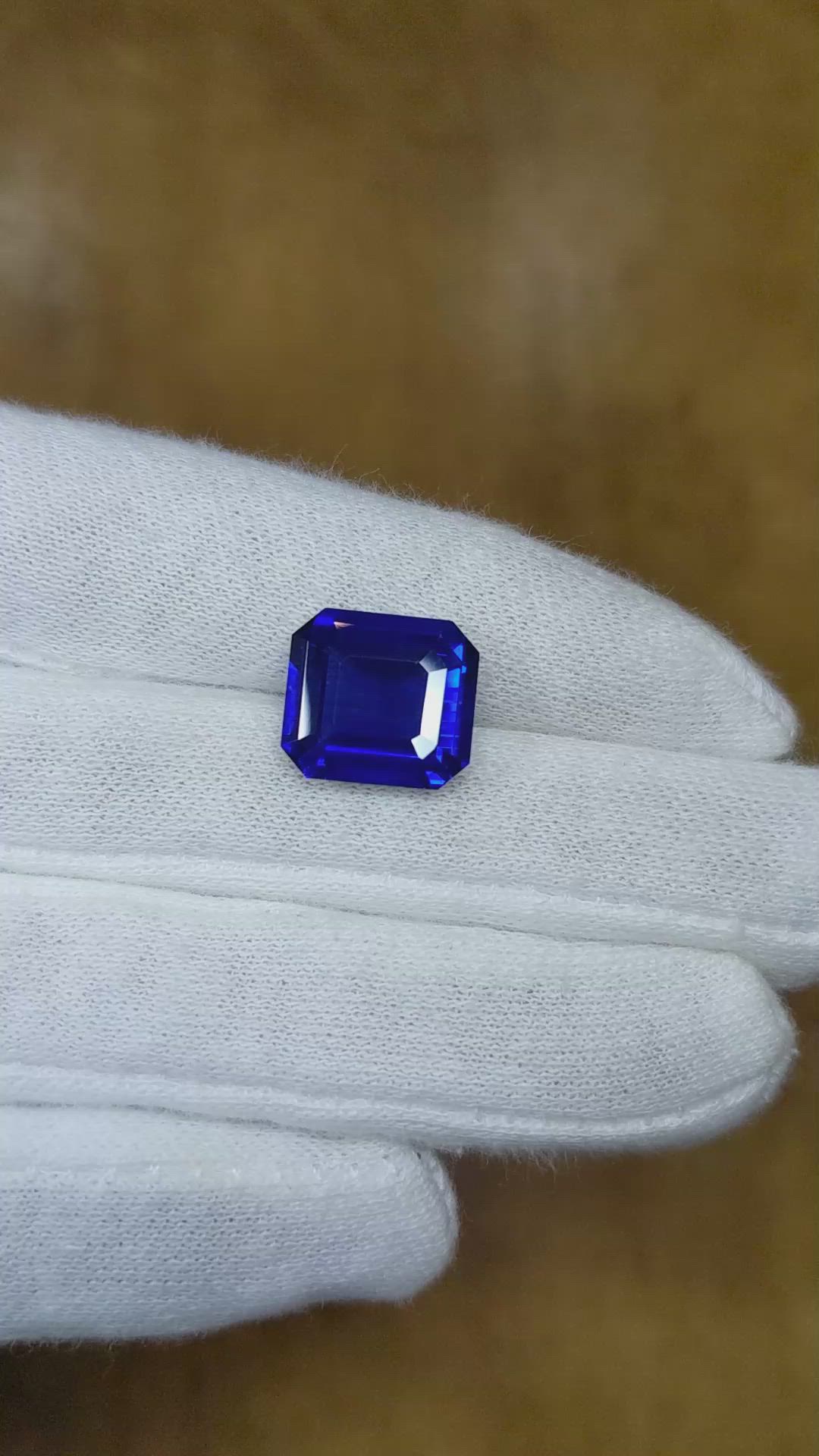 8.70 Ct. Blue Sapphire from Ceylon (Sri Lanka) Size Video