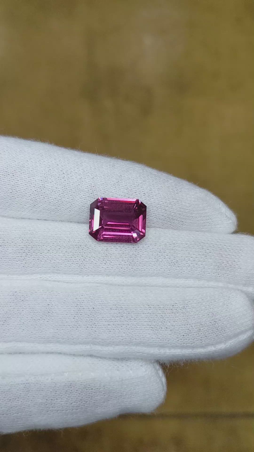 6.53 Ct. Purplish Pink Sapphire from Madagascar Size Video