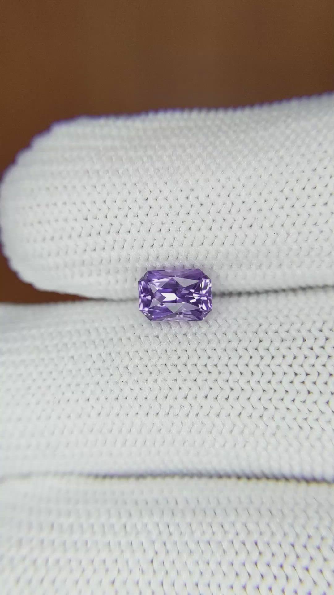 0.99 Ct. Sapphire from Ceylon (Sri Lanka) Size Video