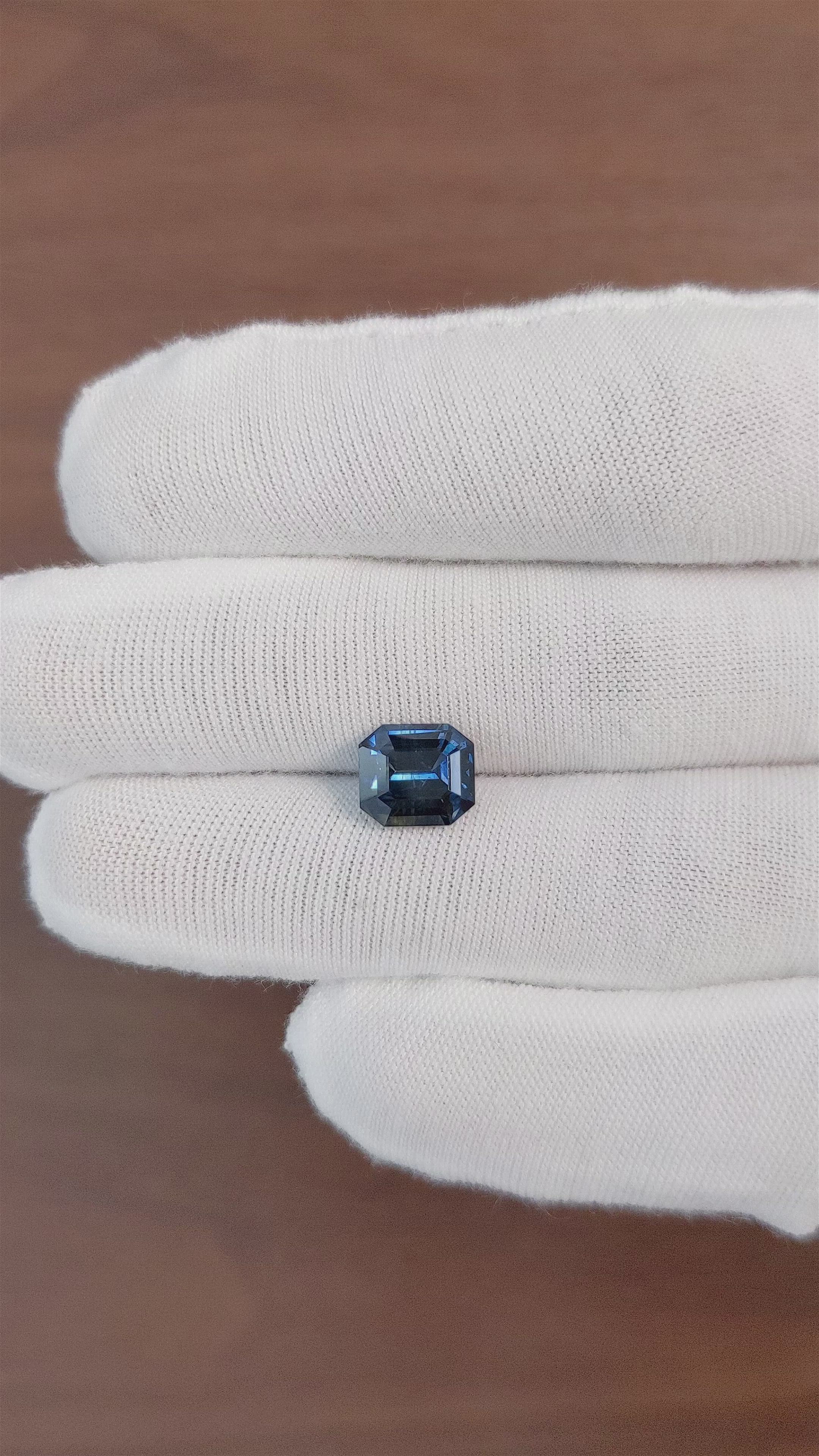 3.21 Ct. Bi Color Sapphire from Ceylon (Sri Lanka) Size Video
