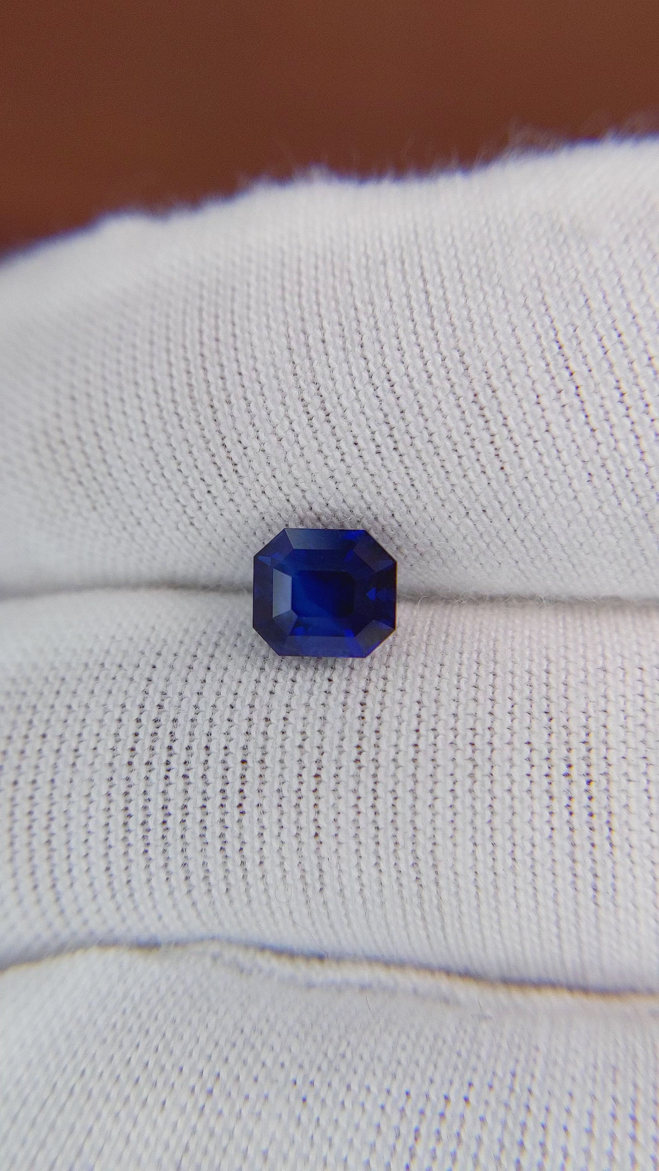 1.40 Ct. Blue Sapphire from Ceylon (Sri Lanka) Size Video