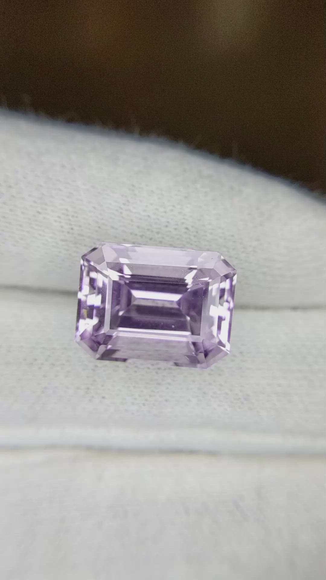12.66 Ct. Pinkish Purple Sapphire from Ceylon (Sri Lanka) Size Video